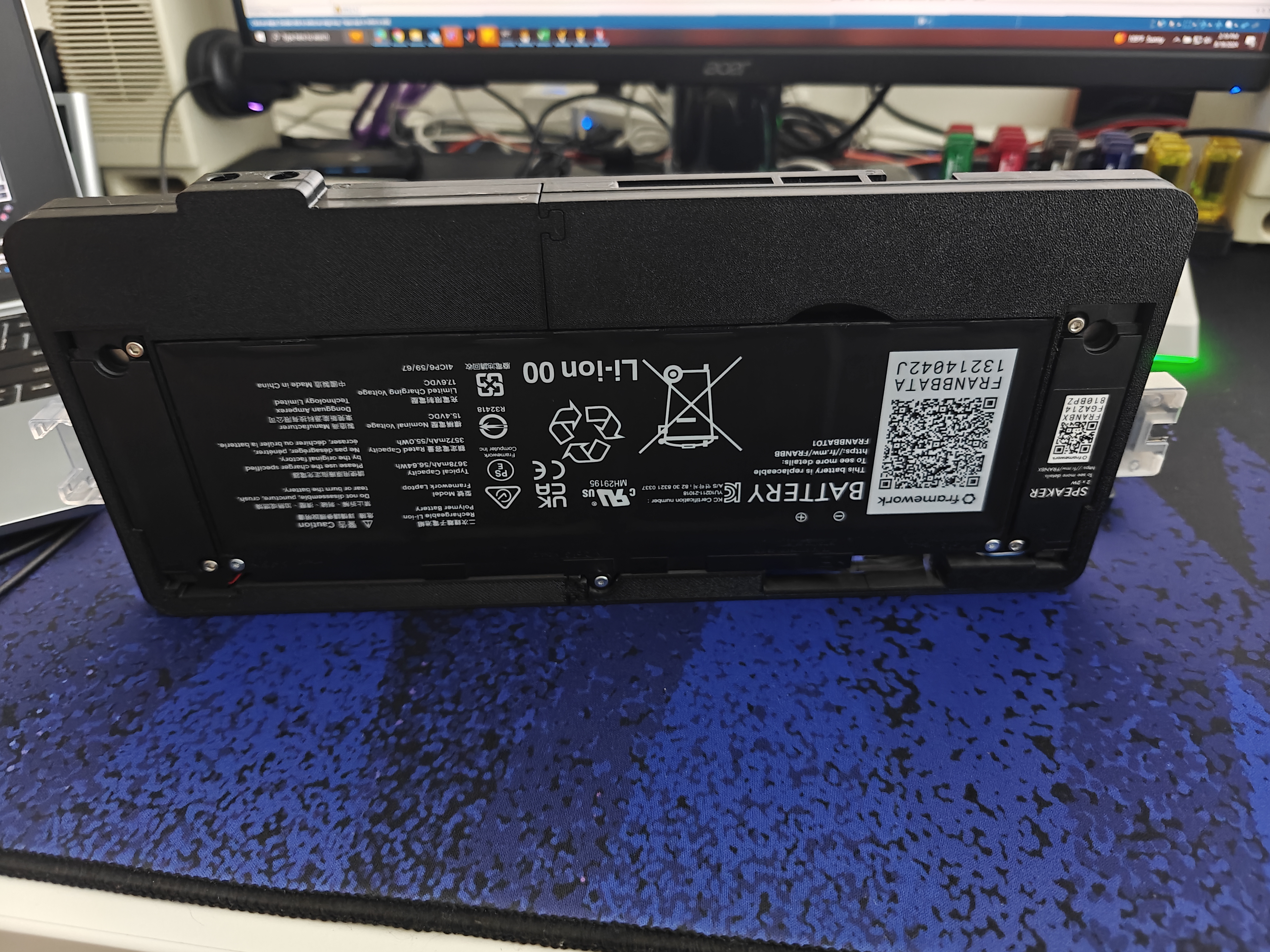 Framework 13 Mainboard Case with Battery — thumbnail 4