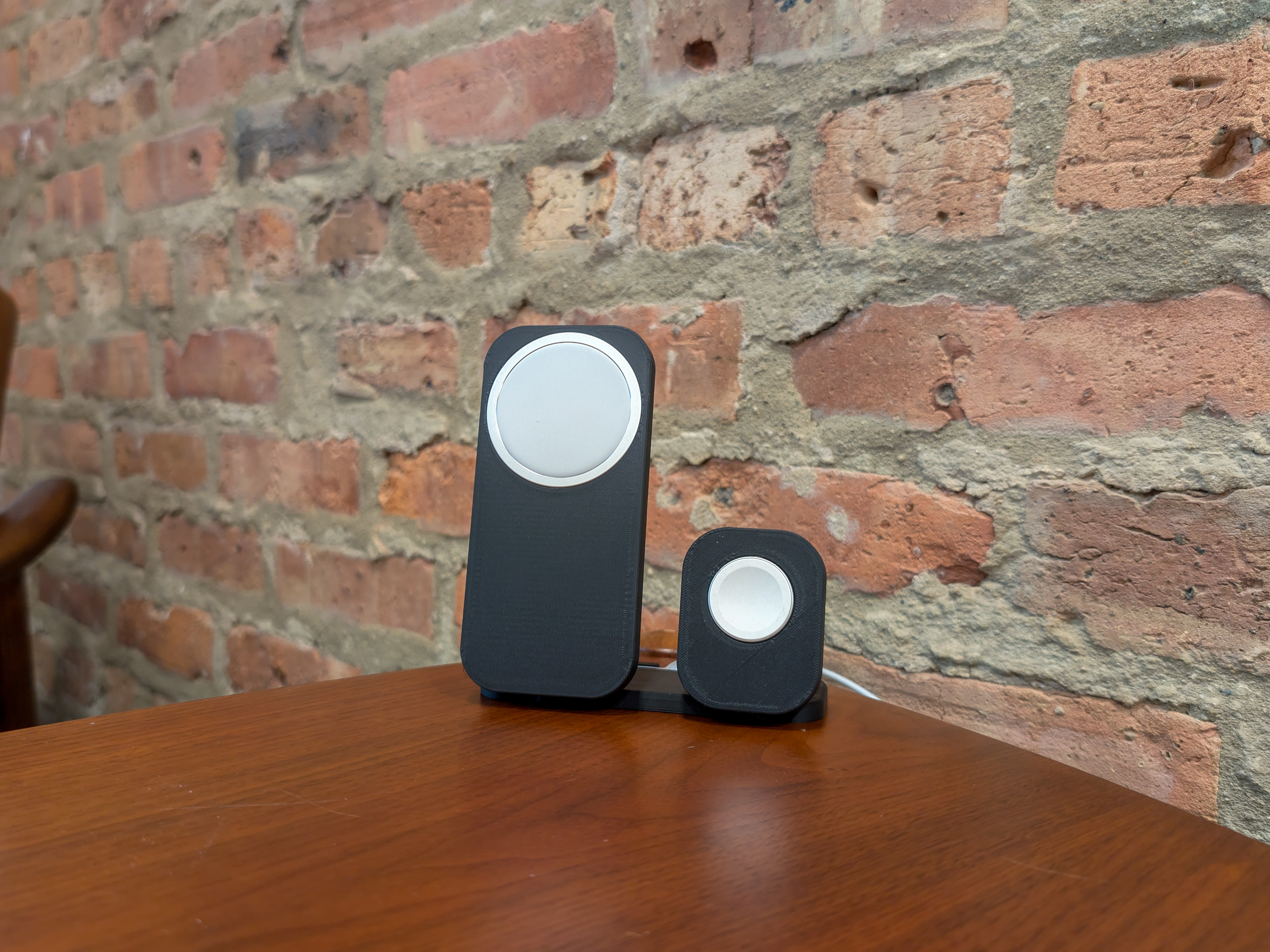 MagSafe iPhone + Apple Watch Charging Station - Floating Puck