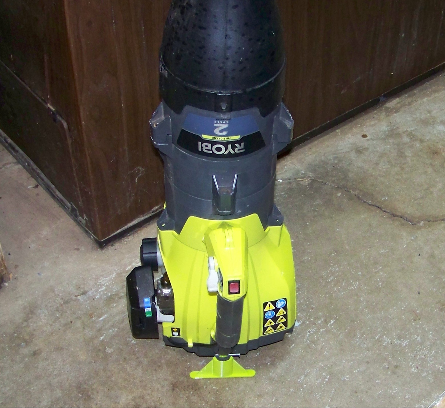 Ryobi RY25AXB Gas Powered Jet Blower Upright Stand