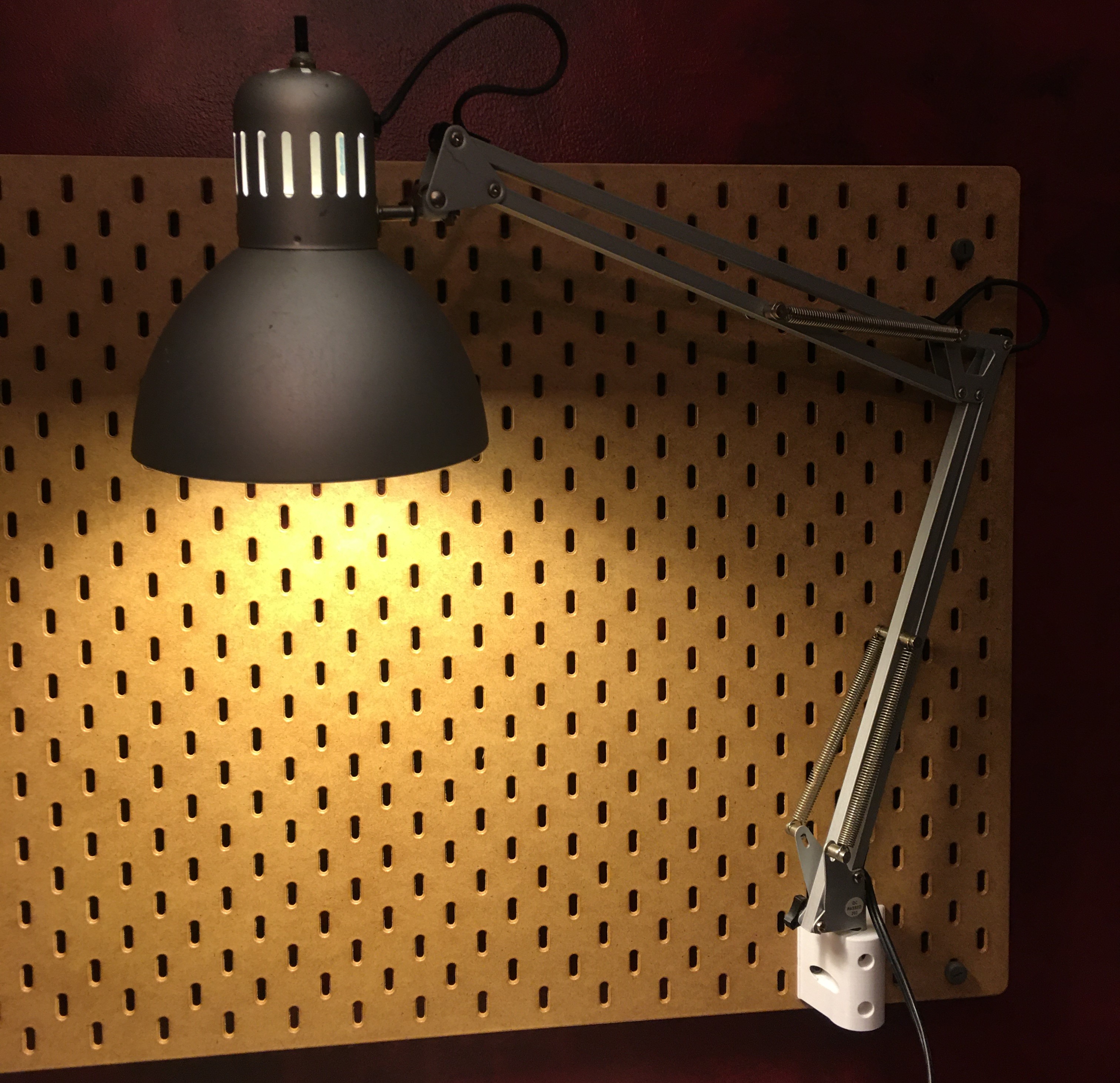 SKADIS mount for TERTIAL Lamp