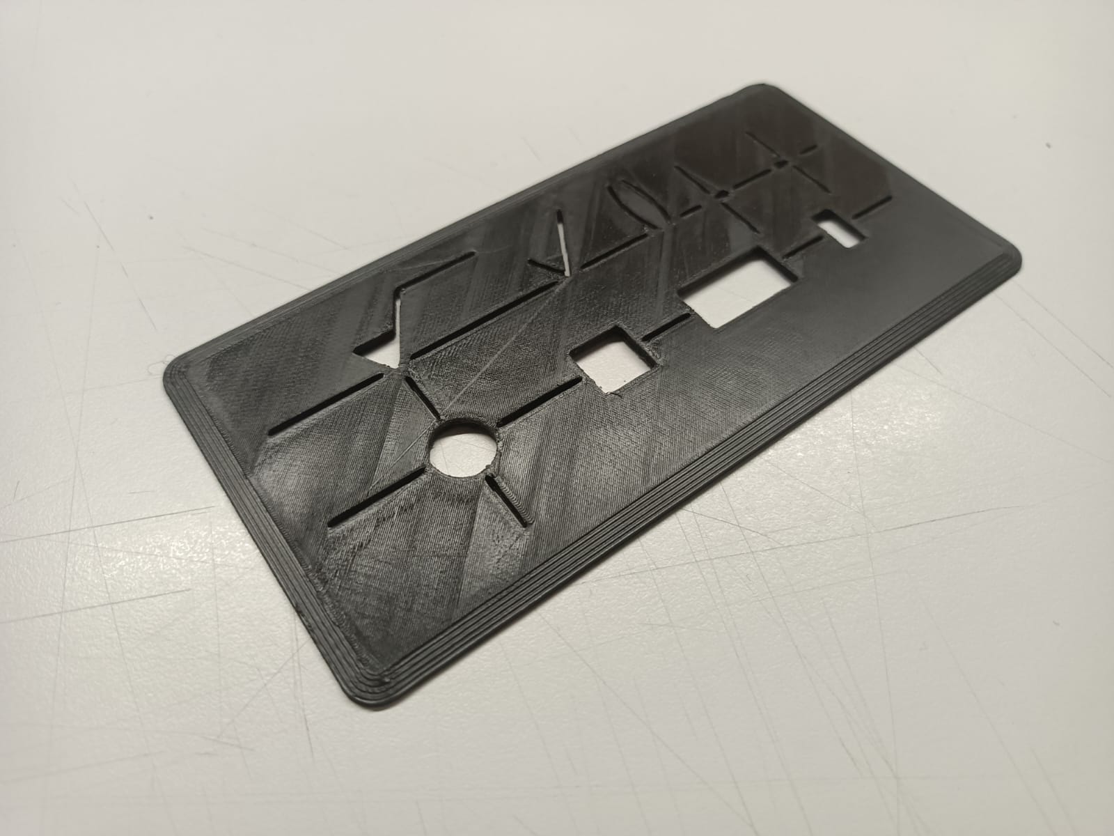 Essential stencil for technical drawing (ISO) by Pietro Ferrari