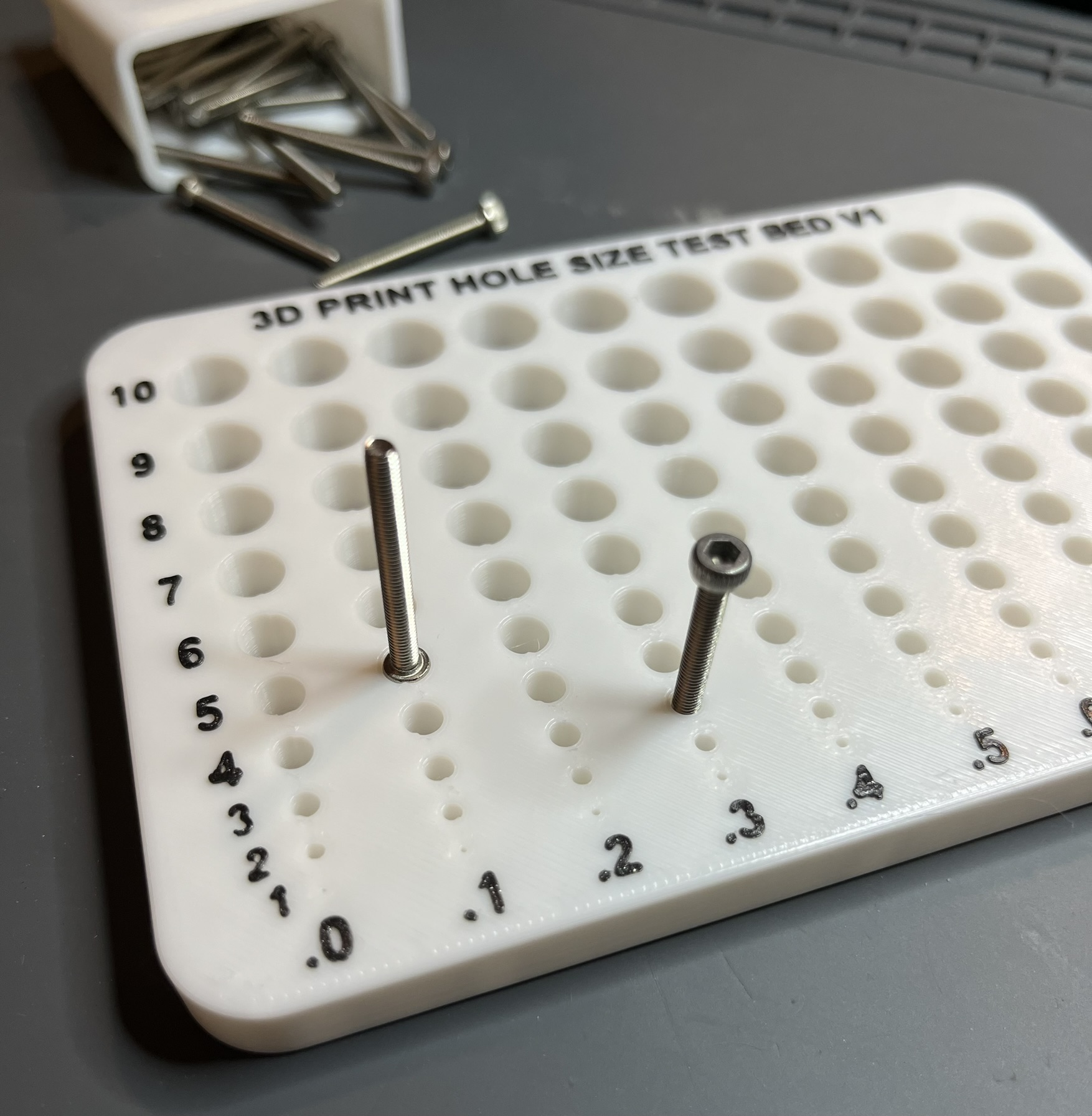 Miniatura 2 do modelo 3D Hole Size Test Bed v1