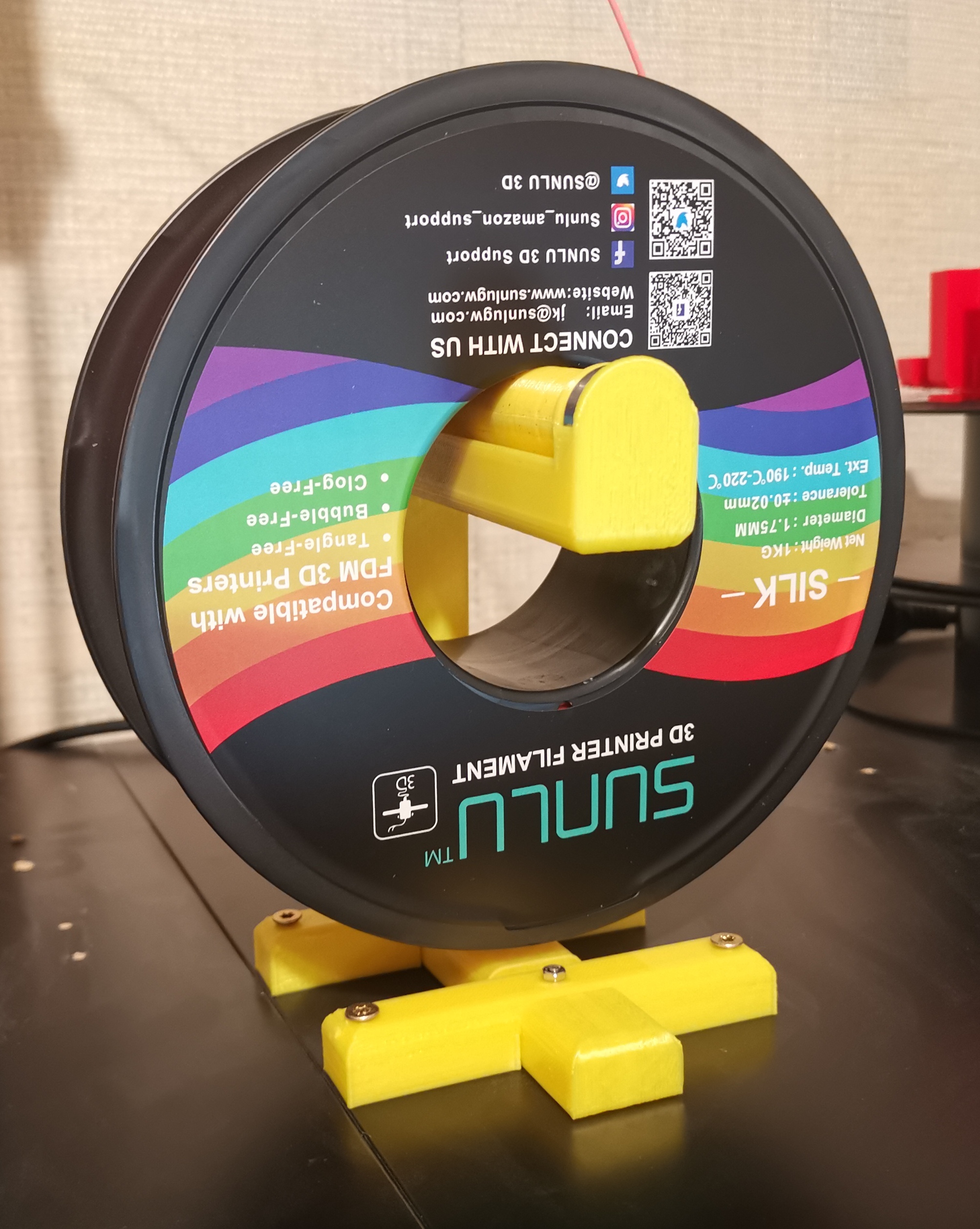 Screwed Spool Holder (no supports needed)