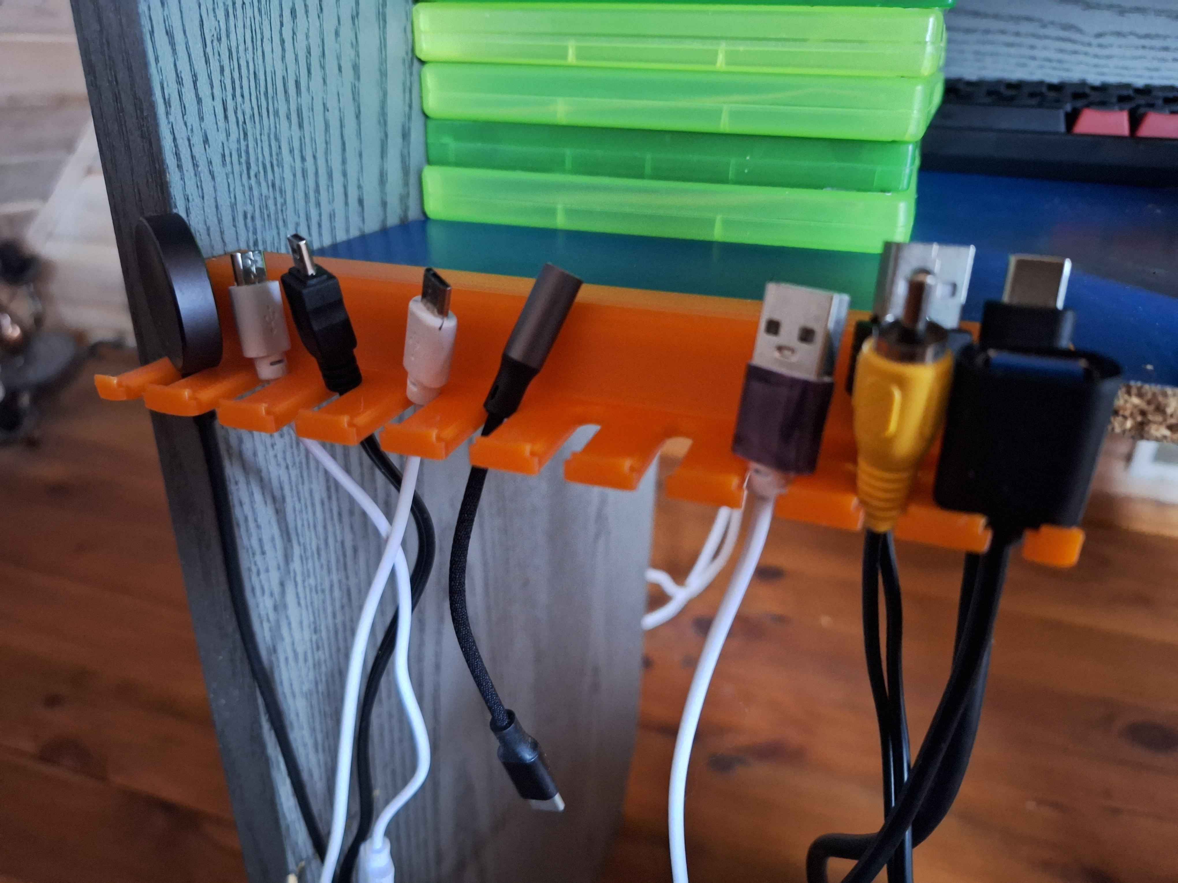 Clip on skadis cable holder 3D model thumbnail
