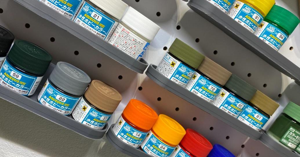 Mr Color Peg Board Holder by RJ64 Download free STL model