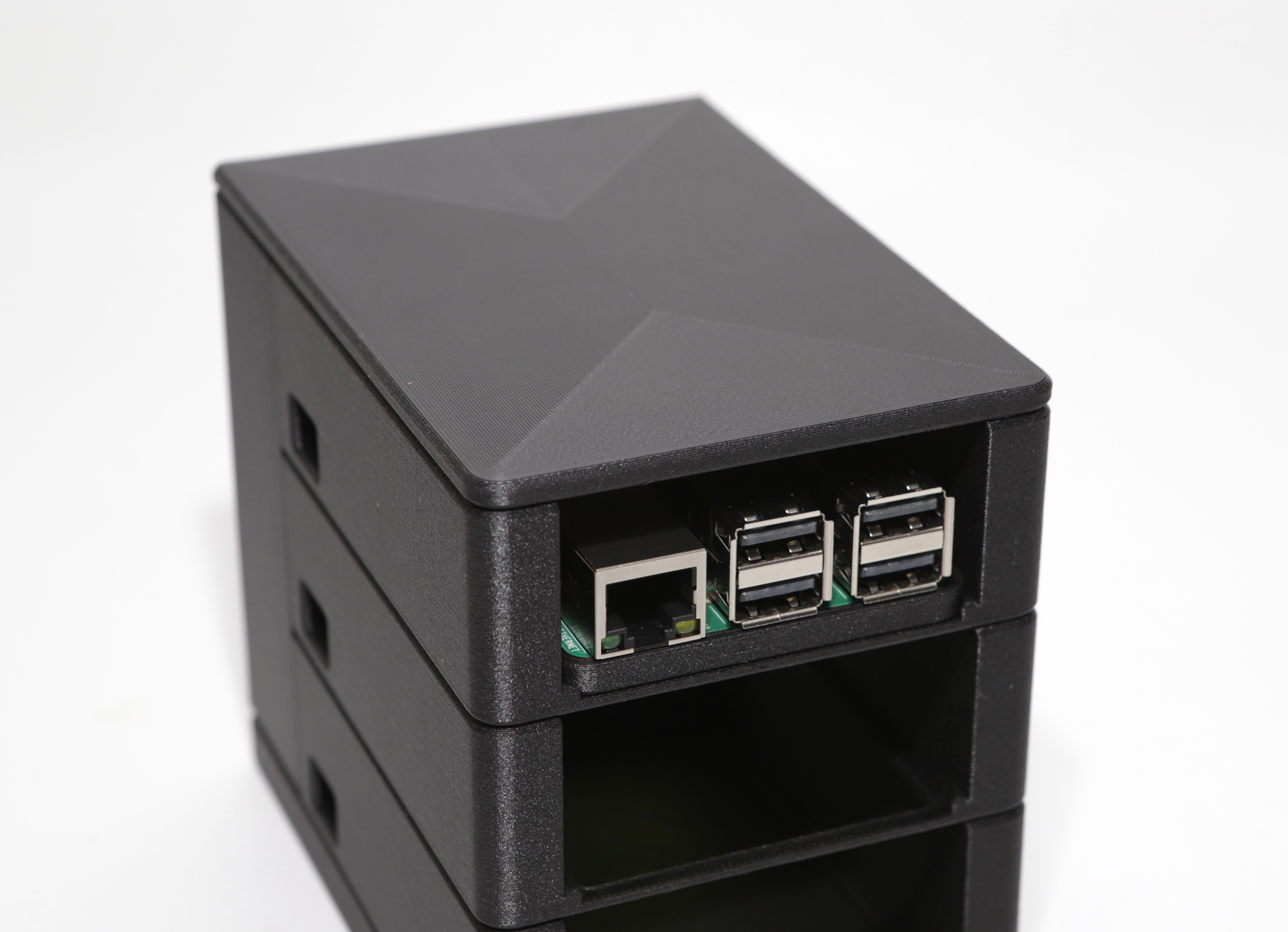 Miniatura 6 do modelo 3D Raspberry Pi Rack with Fan