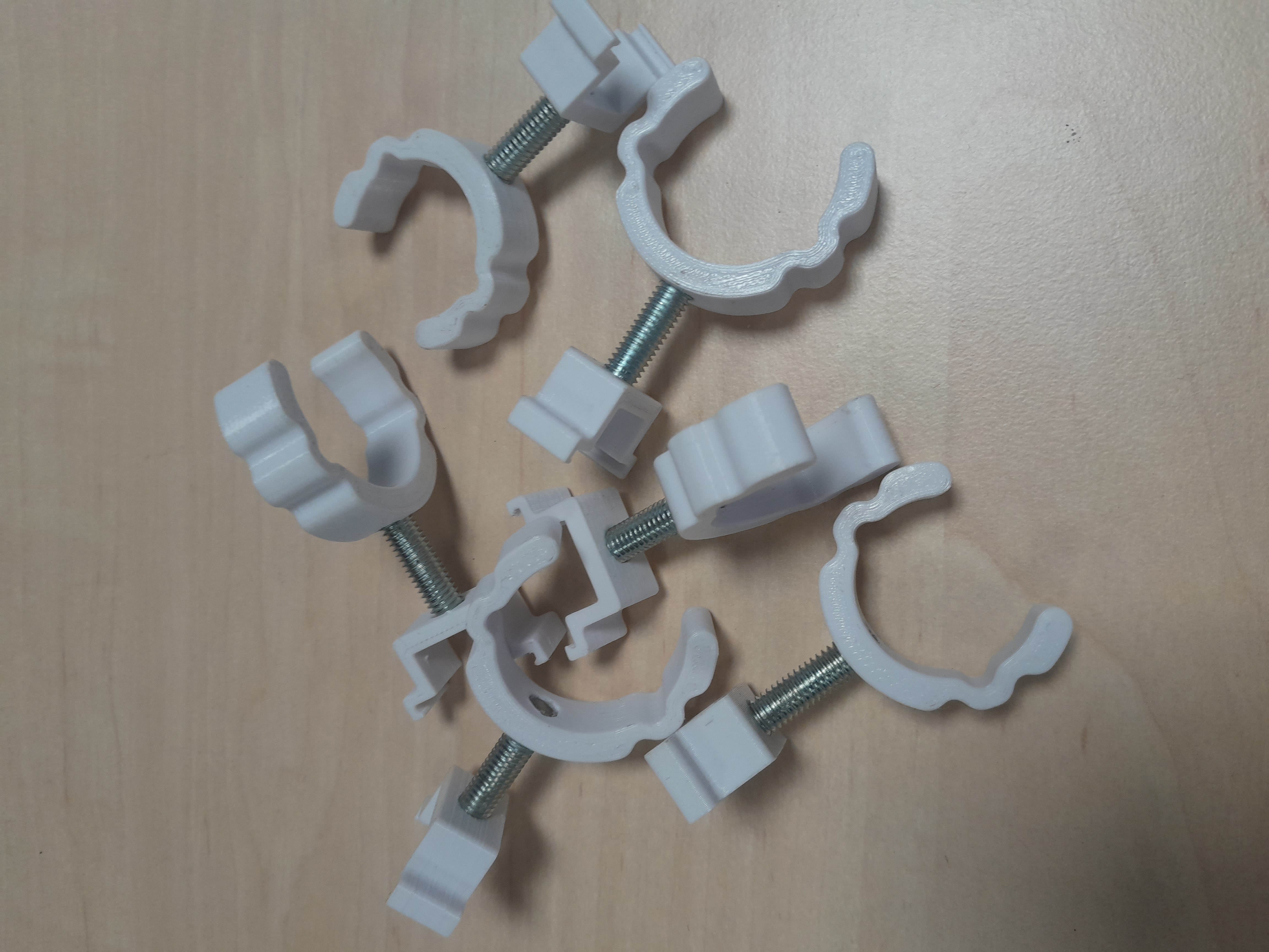 Curtain rod holder for drop ceiling
