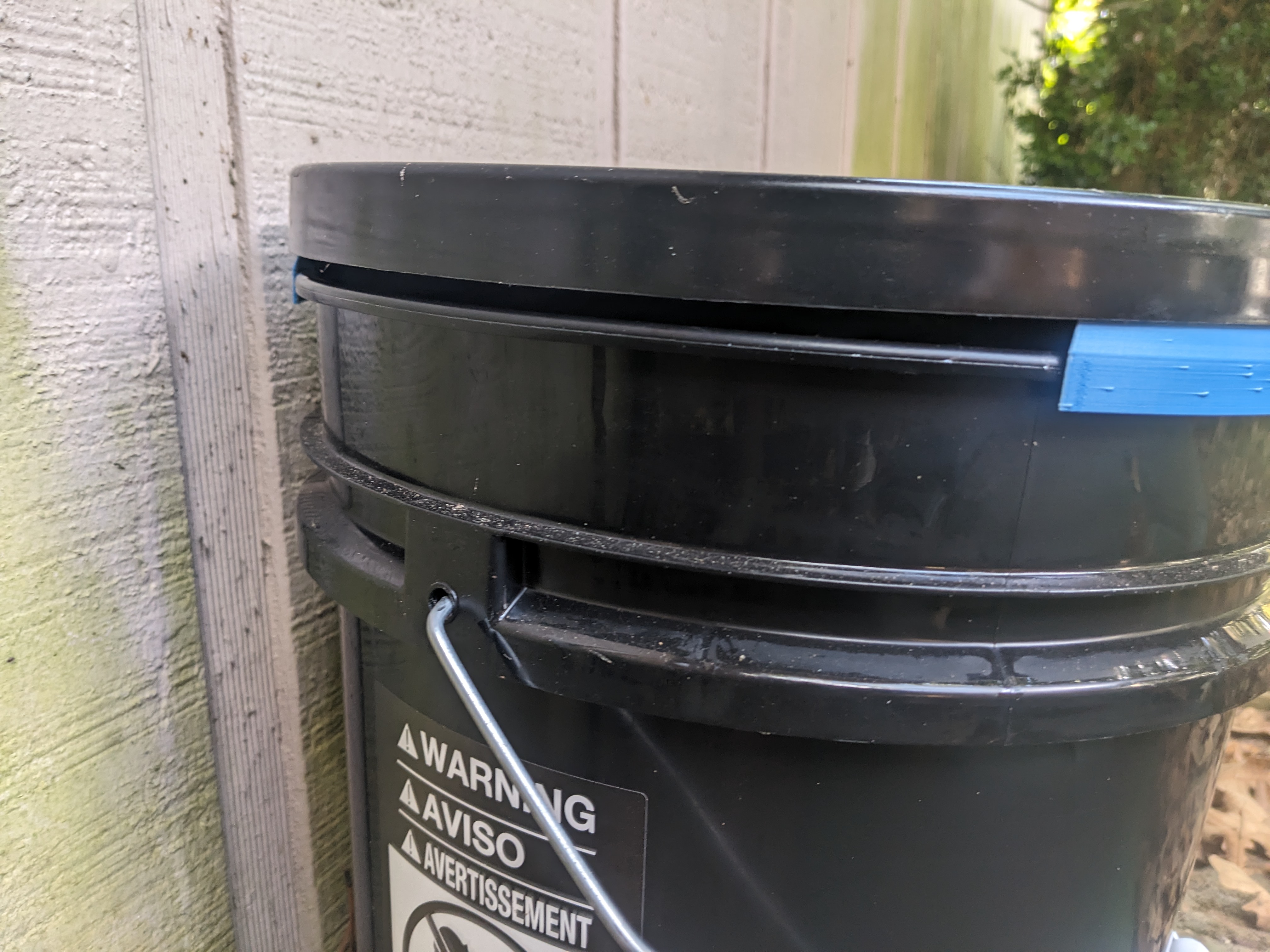 5 gallon bucket lid spacer for use with Mosquito Dunks