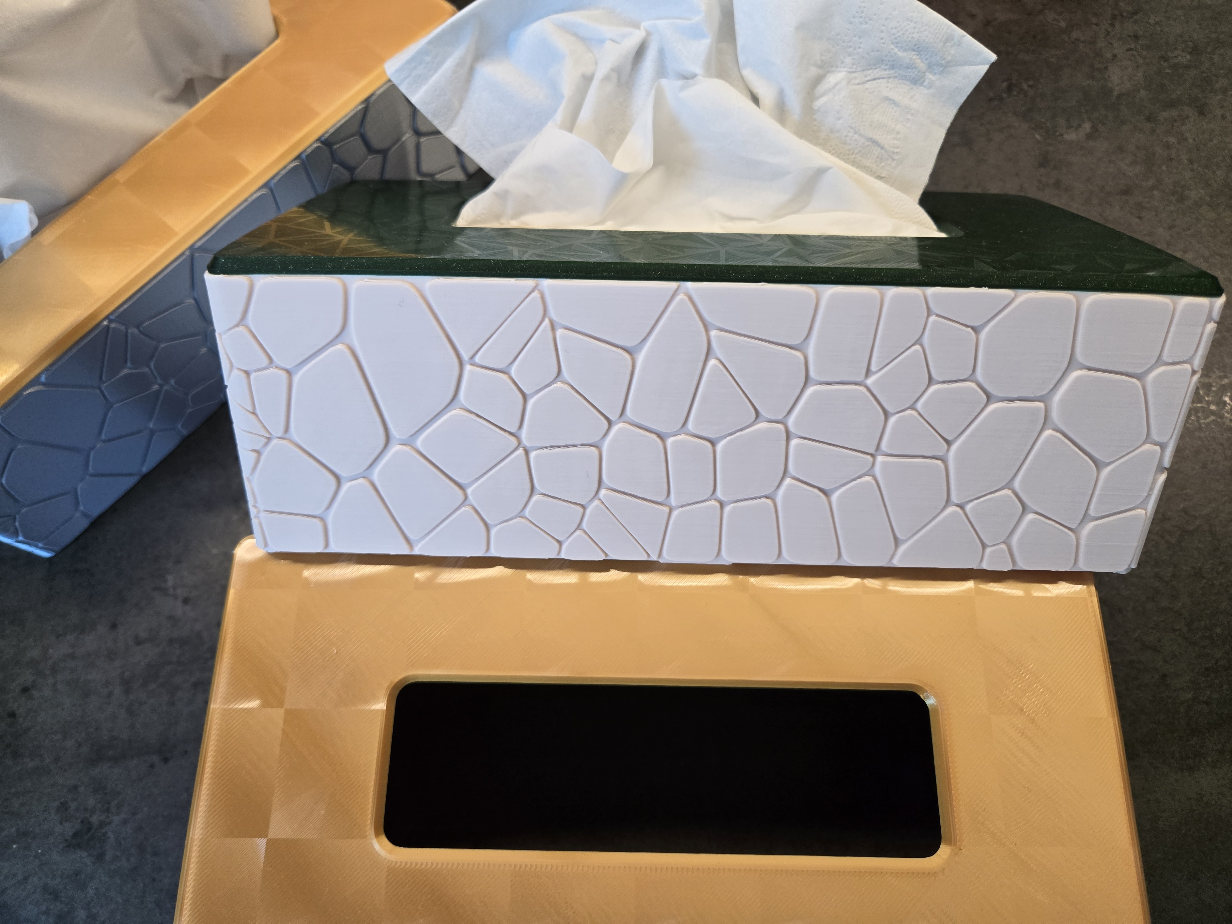 Tissue Box Cover for 120 sheets. You can lift it! by Macbambi ...