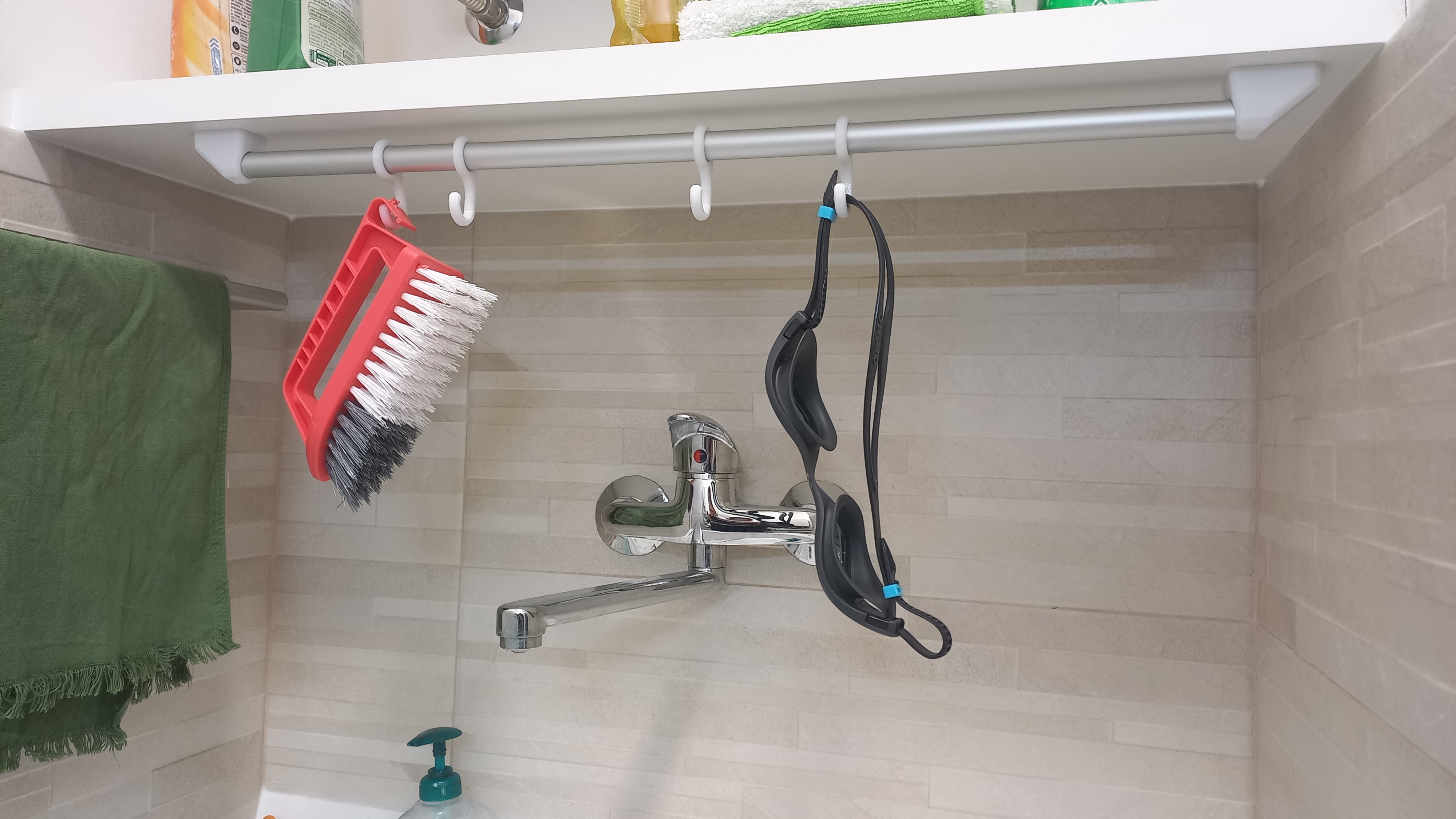 Staffa con ganci, Bagno - Lavanderia 16mm
