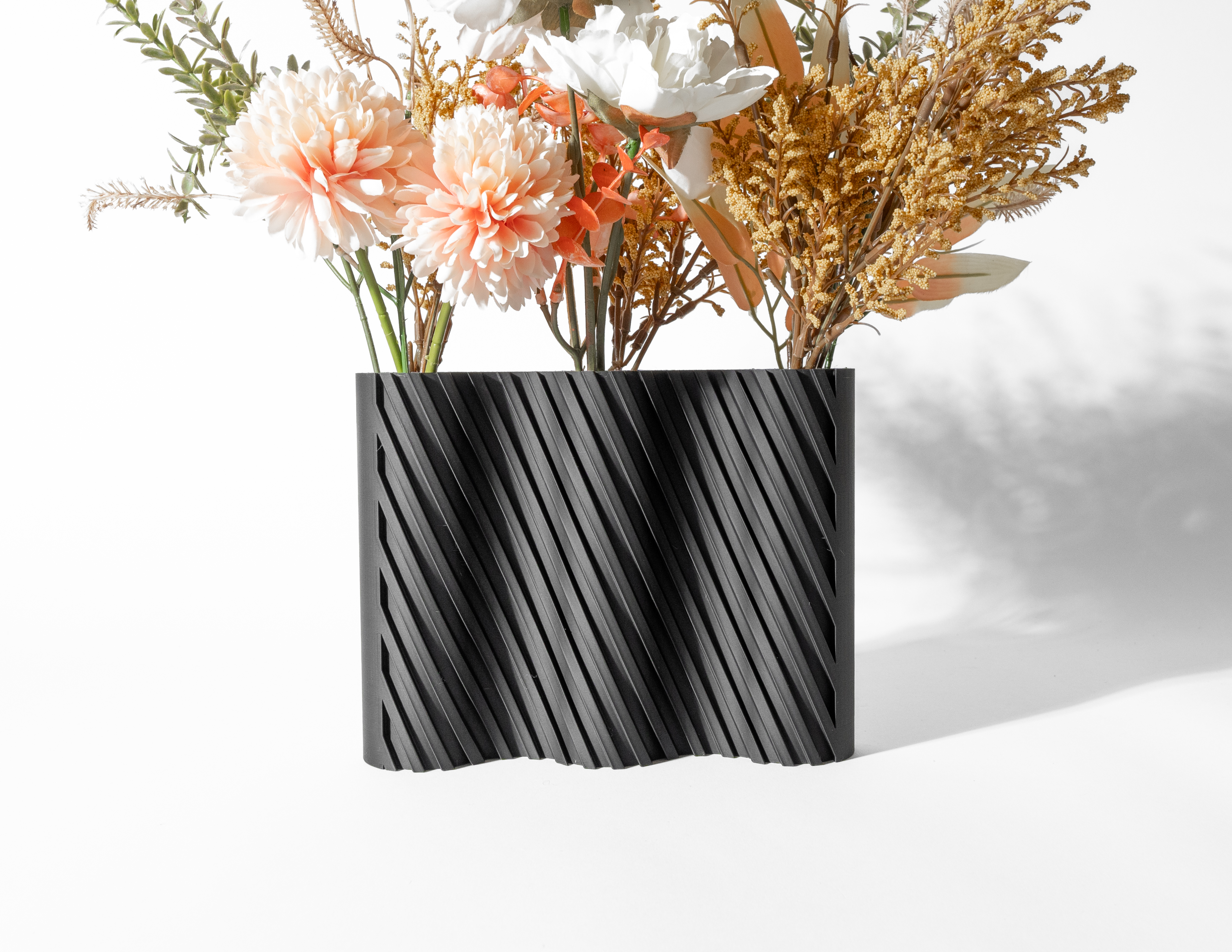 The Bora Vase, Modern and Unique Home Decor for Dried and Preserved Flowers
