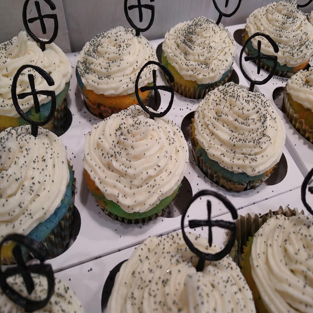 Geocache Logo Cupcake Pick