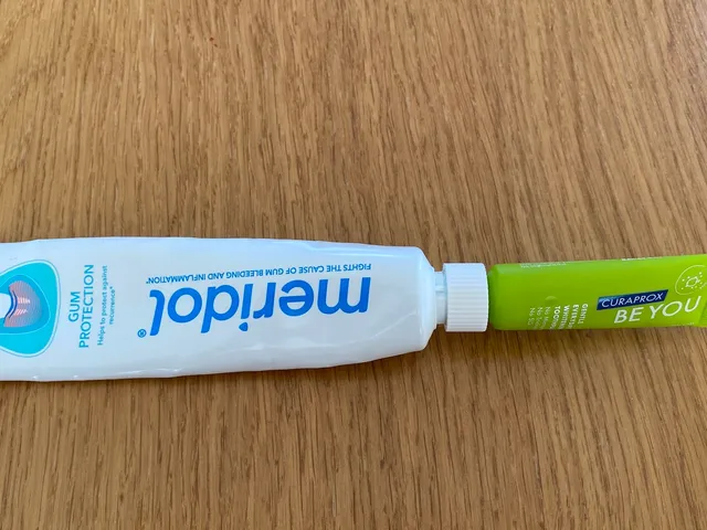 Meridol to BE YOU 10ml toothpaste refilling tool