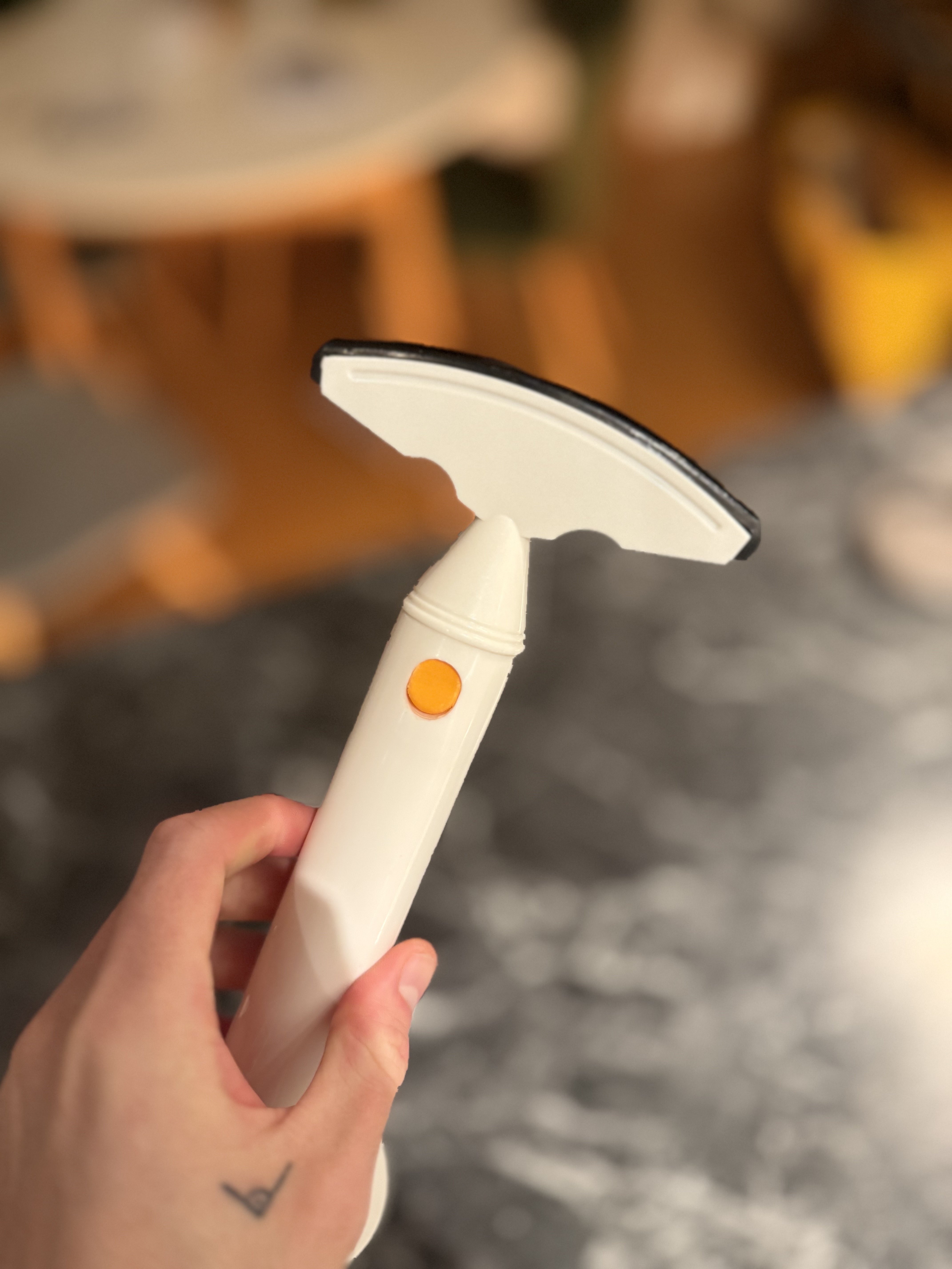 Pineapple cutter clip