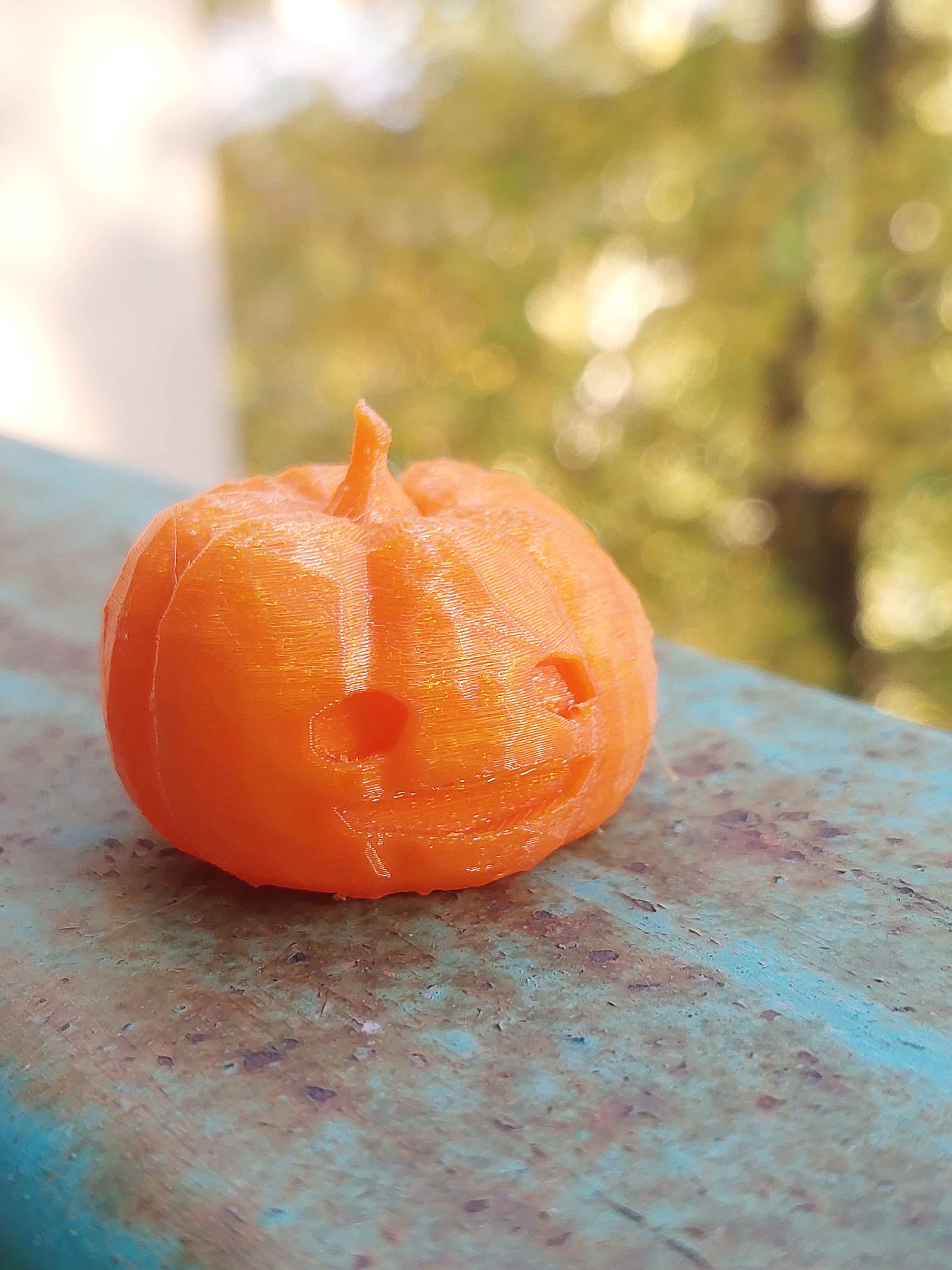 Low-Poly Pumpkin with Face – Halloween Decoration