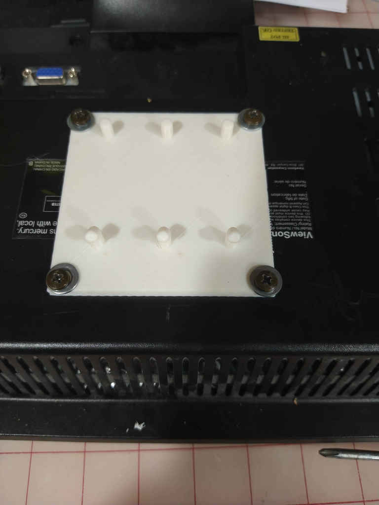 75 mm vesa mount to pegboard by nmavor Download free STL model