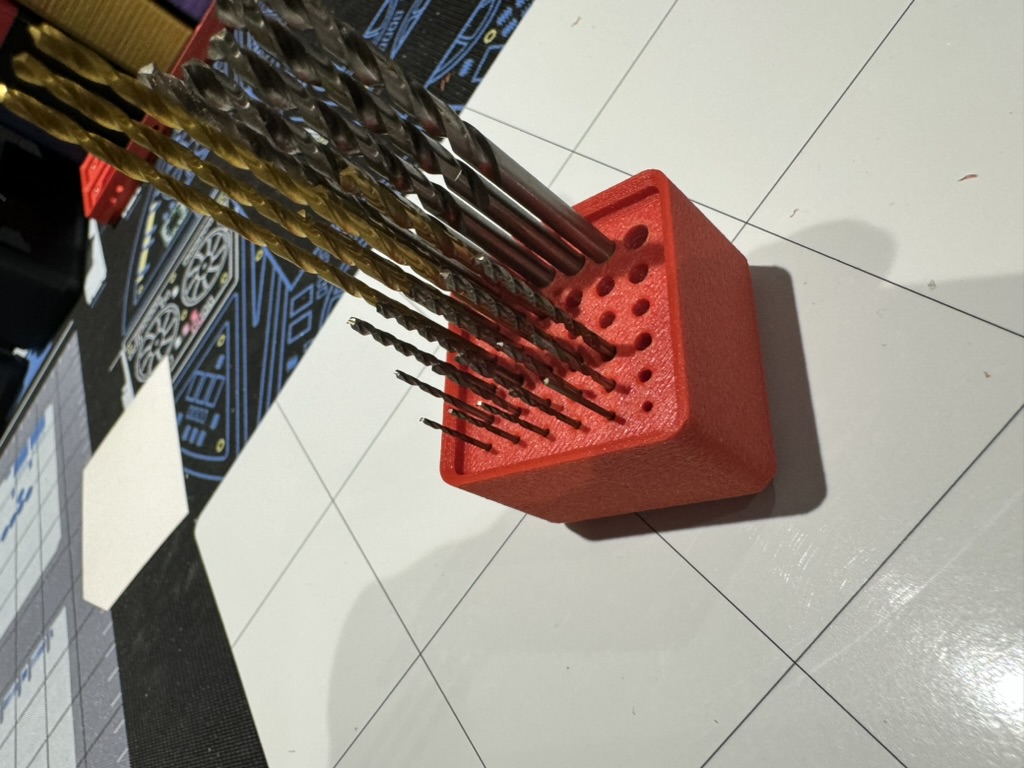 Gridfinity 1x1 bin for small drillbits (up to 4mm)