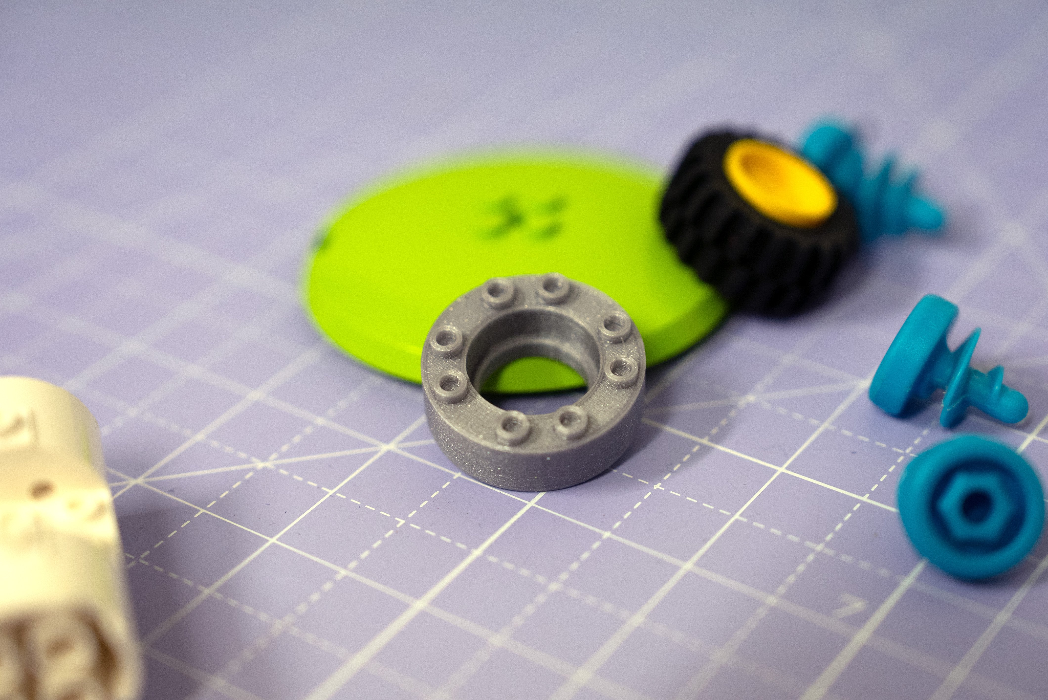 LEGO to MAKEDO adapter