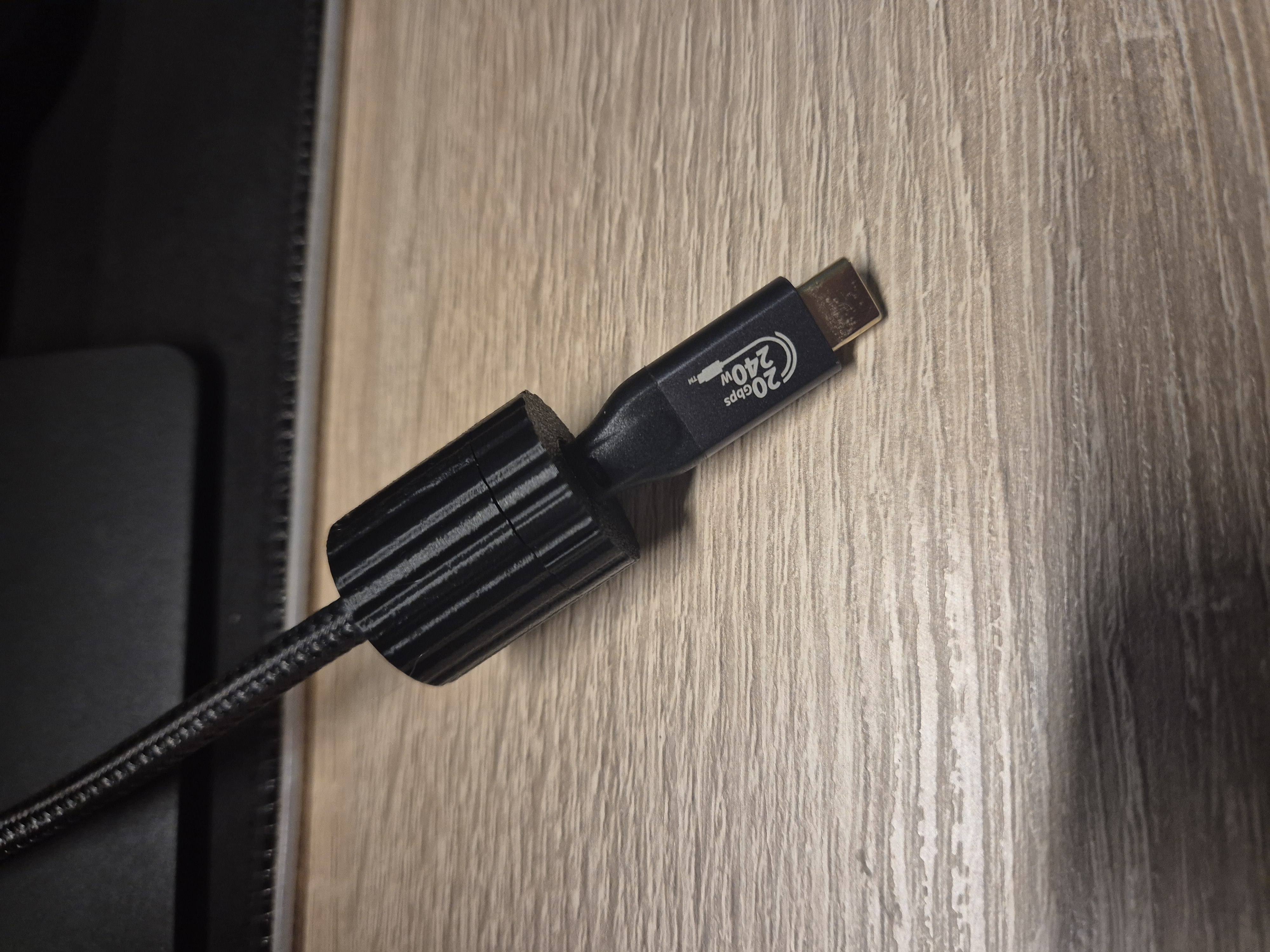 Durchrutschschutz Kabel / cable strain relief or cable stop