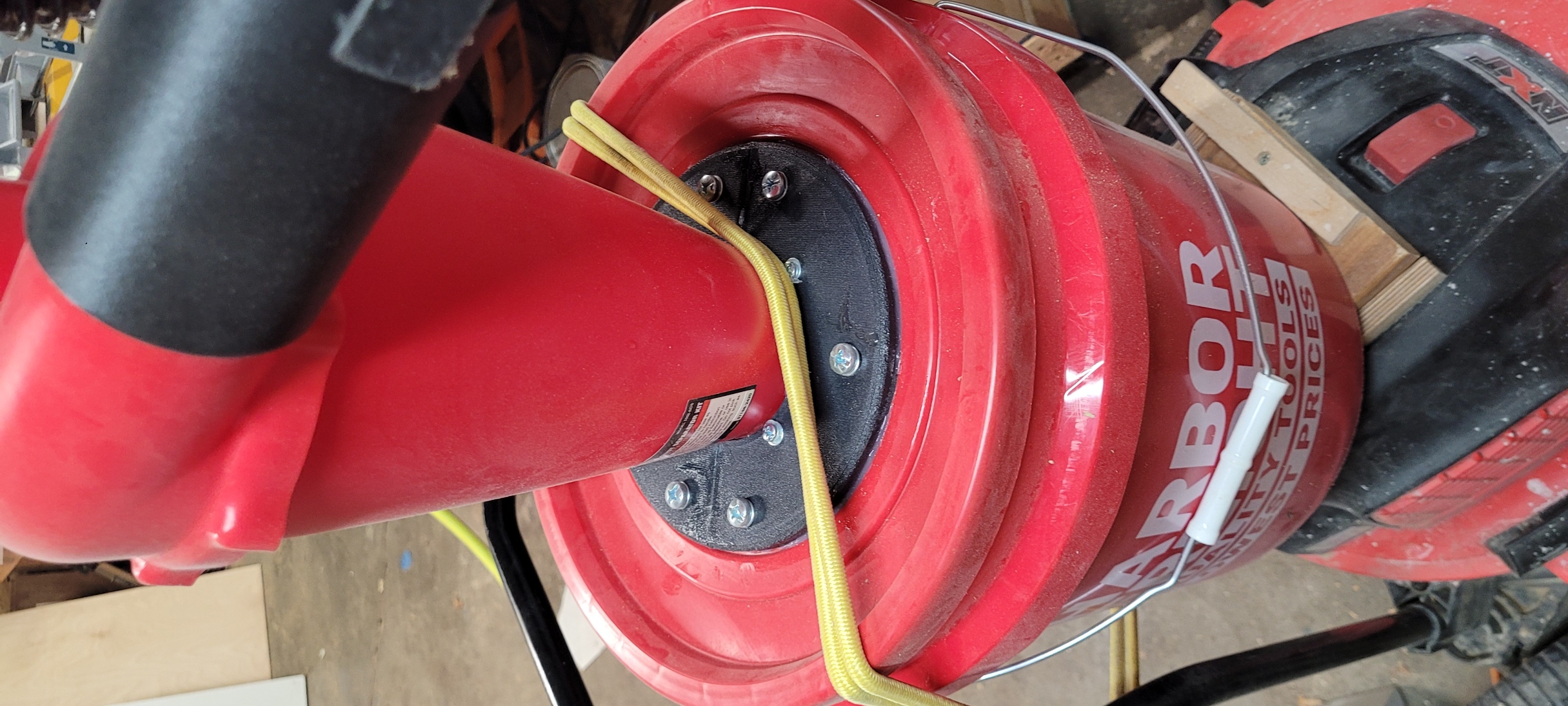 Bauer Cyclone filter bracket