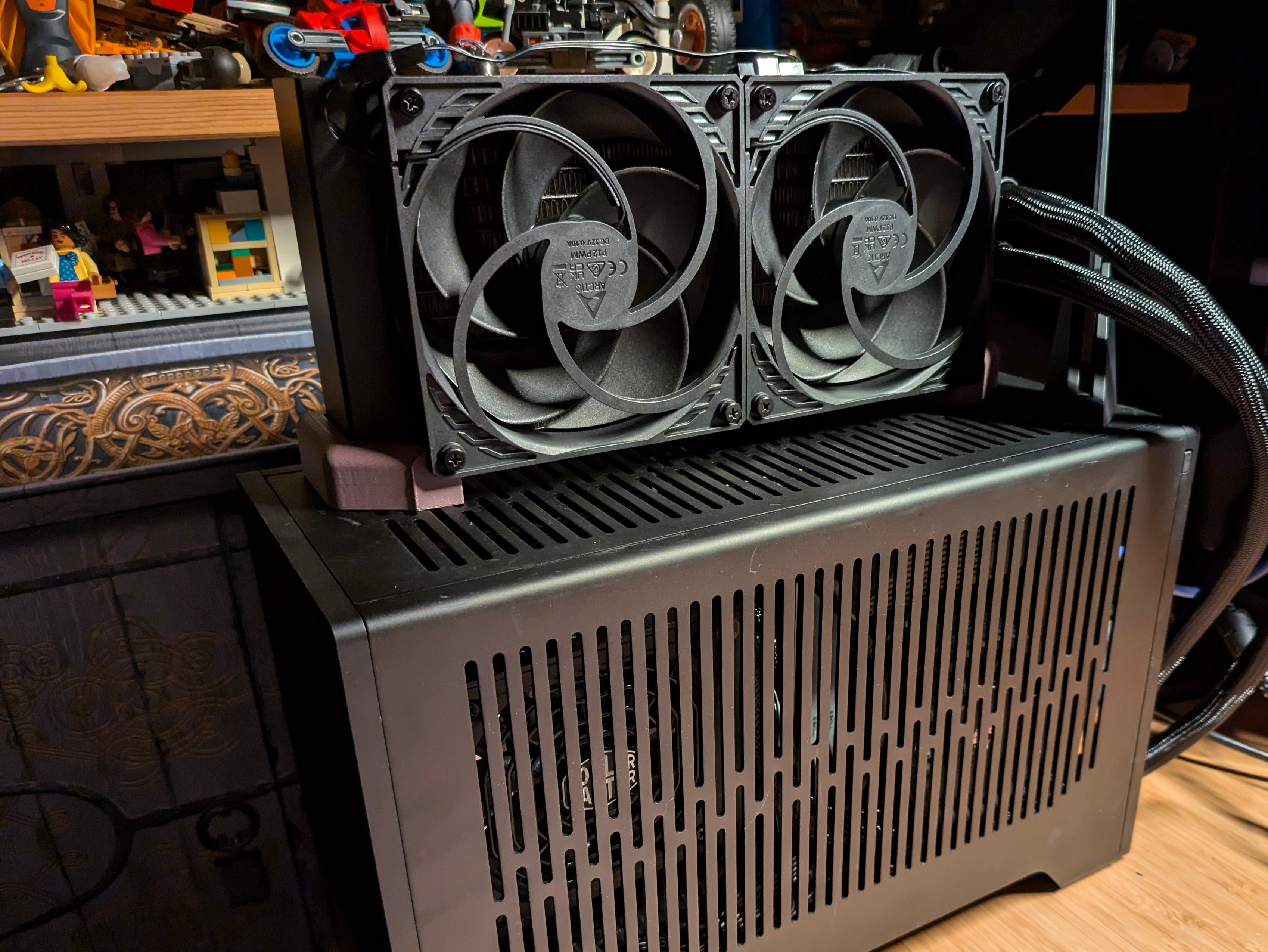 Vertical Vrm Module VRM - Vertical Rad Mount (Arctic Liquid Freezer III 240) por ...