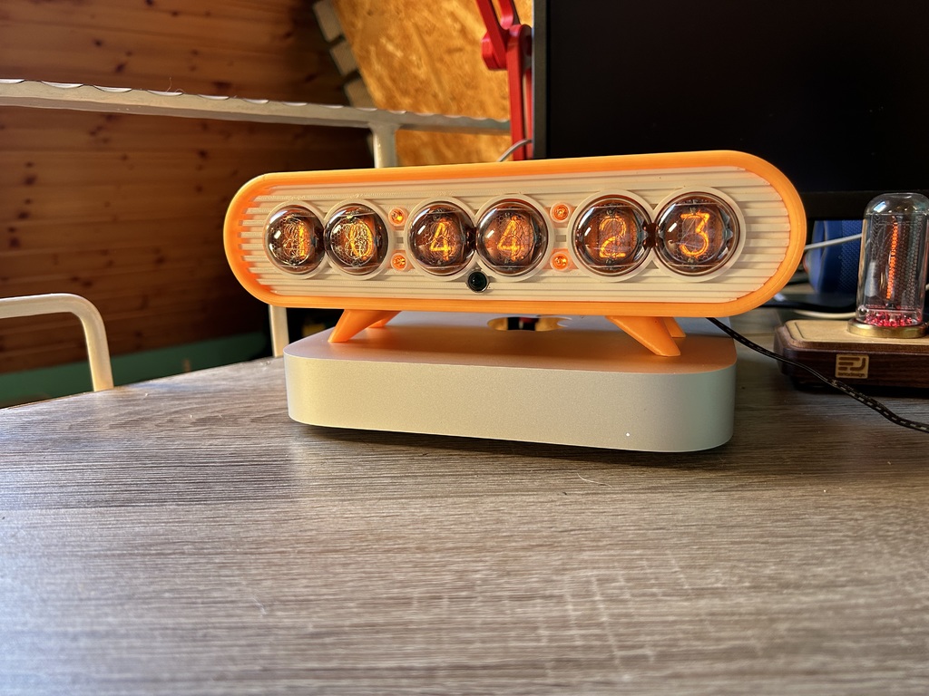 Z560m and in 12 Nixie clock