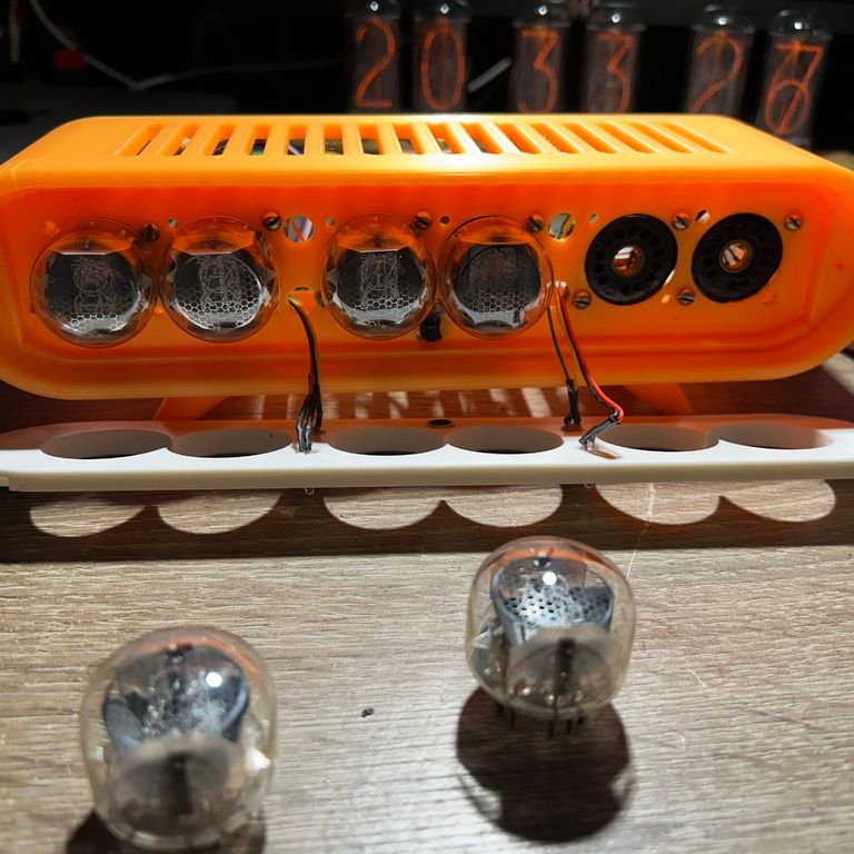 Z560m and in 12 Nixie clock by David Kovecses | Download free STL