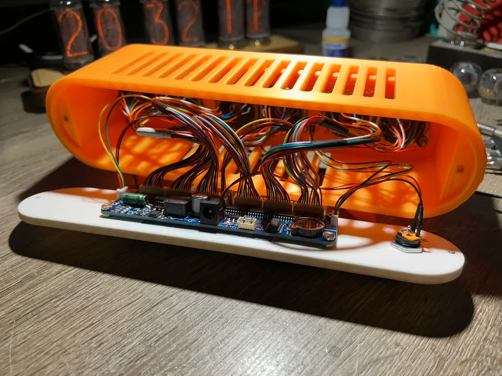 Z560m and in 12 Nixie clock by David Kovecses | Download free STL