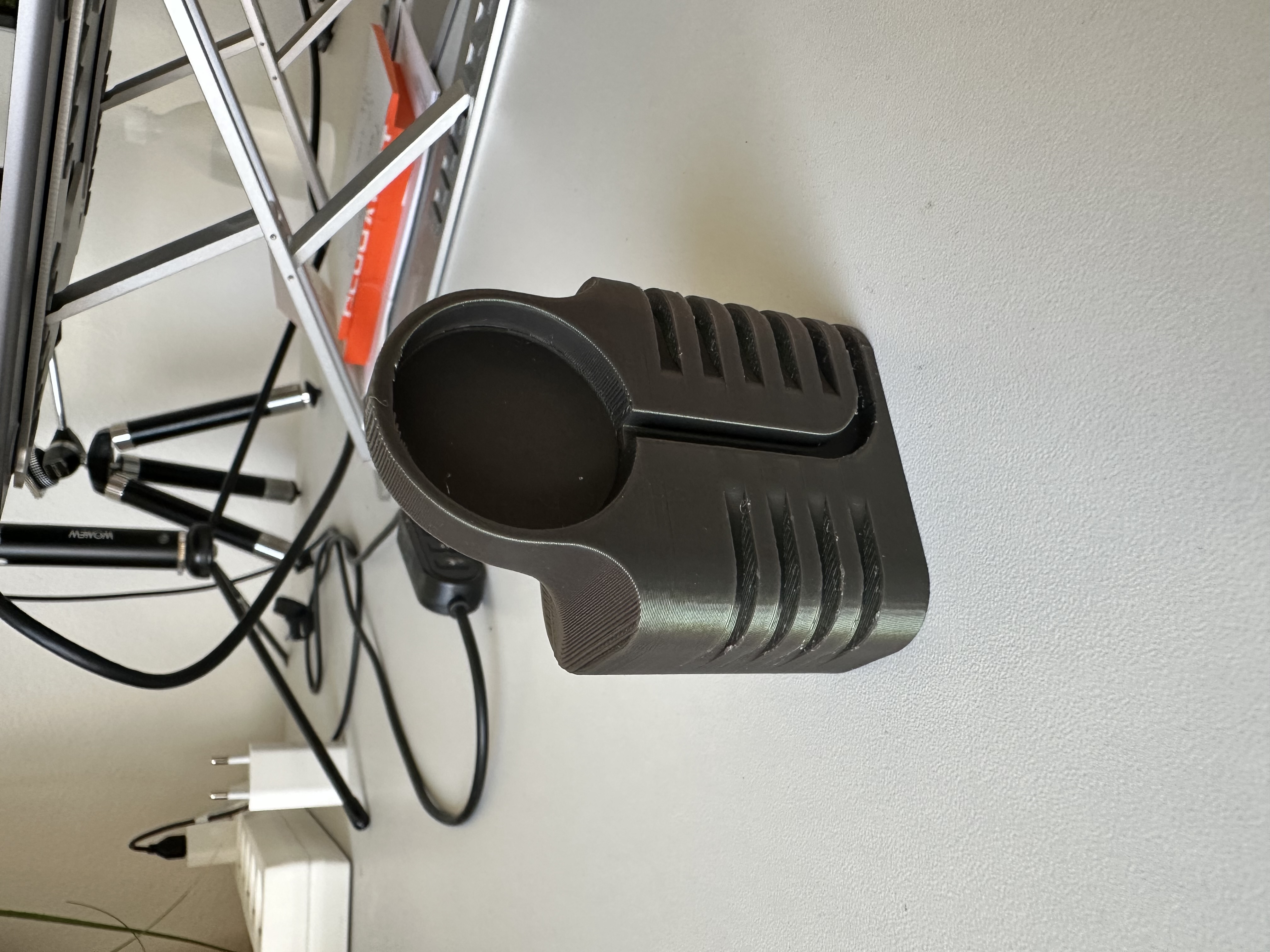 Apple Watch Wall Charger V1 / USB-C Charger V1 with optimized cable management