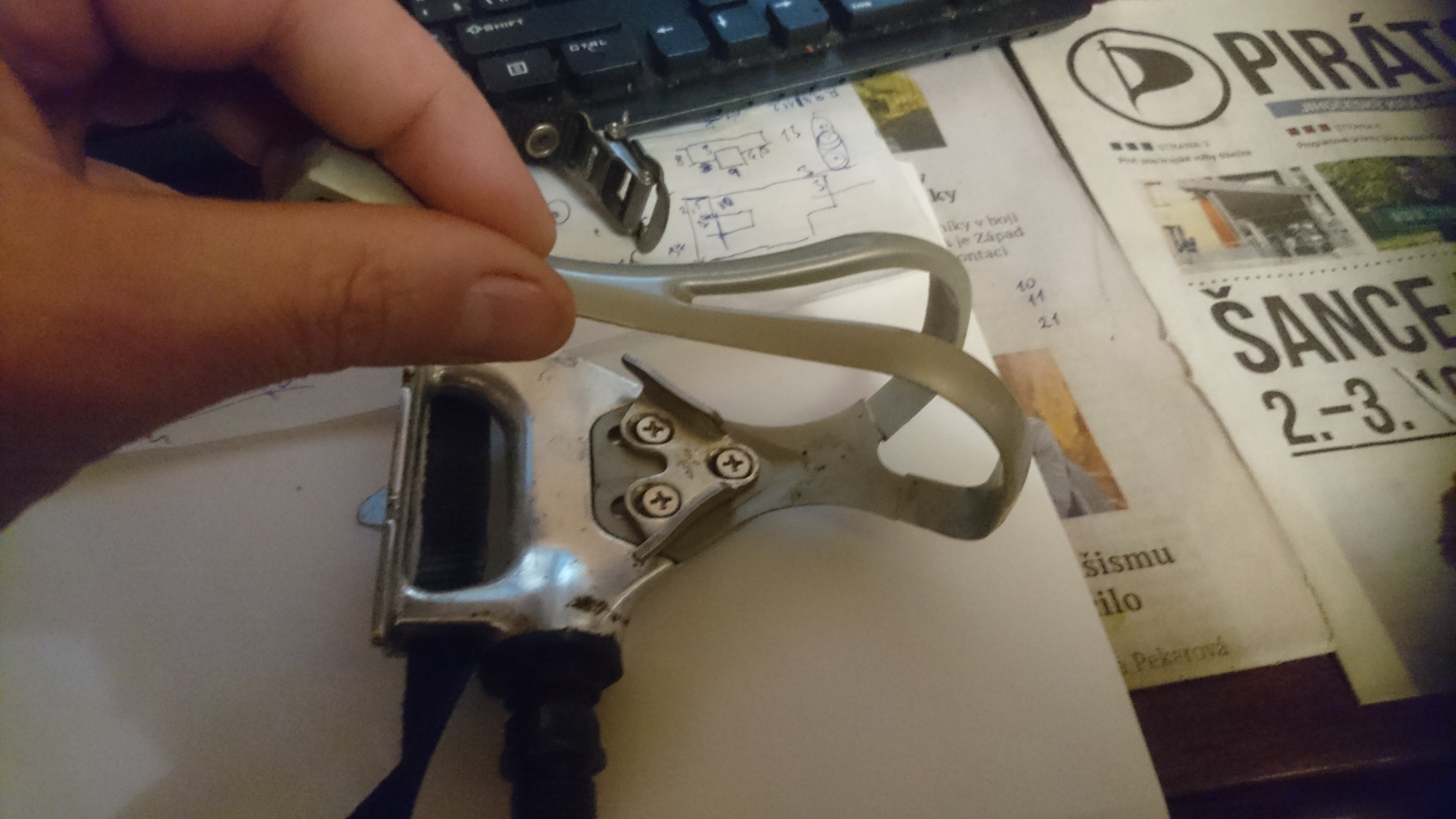Shimano clips older version.