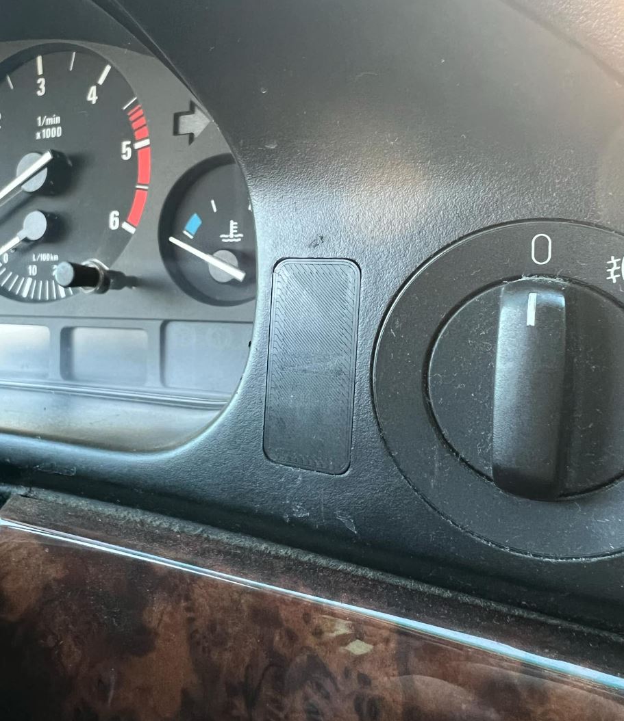 BMW E39 dashboard hole cover