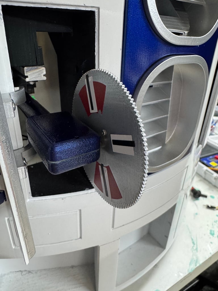 R2D2 Buzz Saw modification — miniatura 2