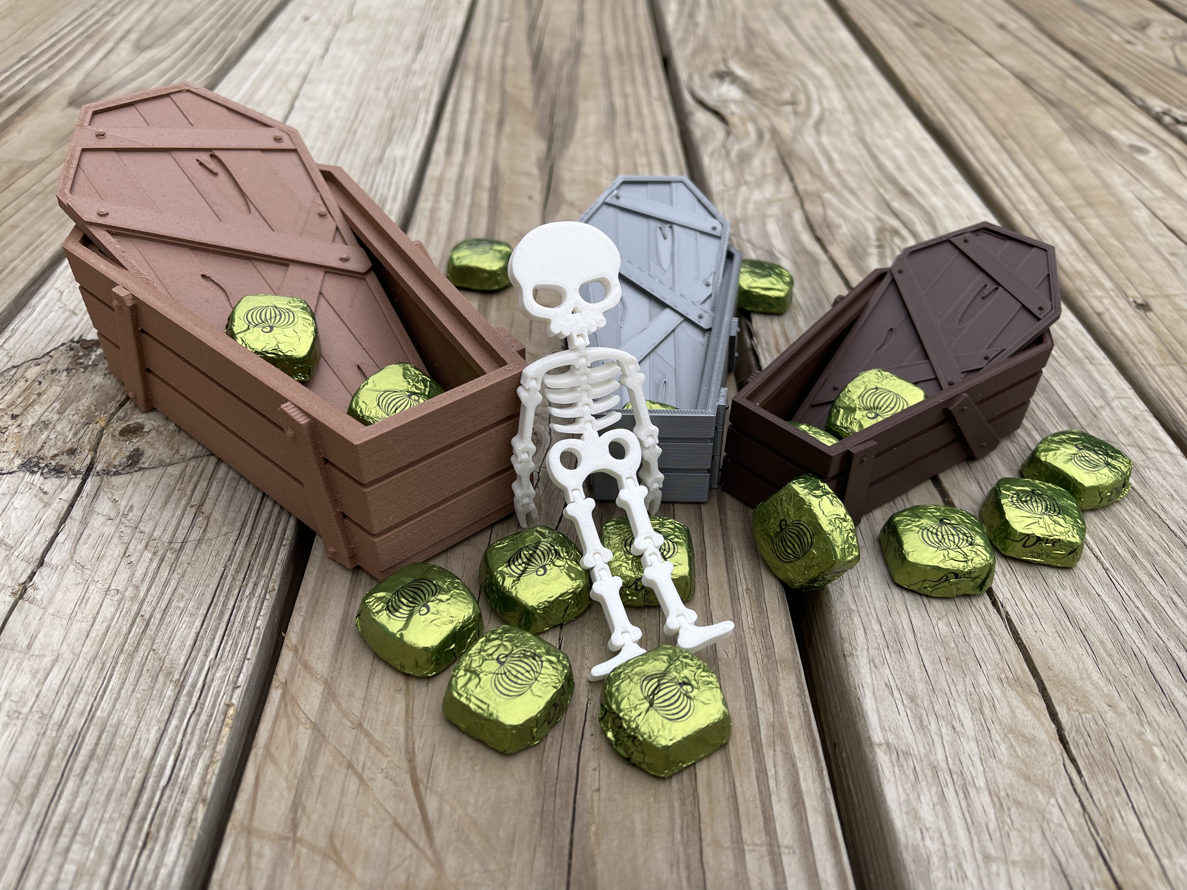 Spooky Coffin with Removable Top