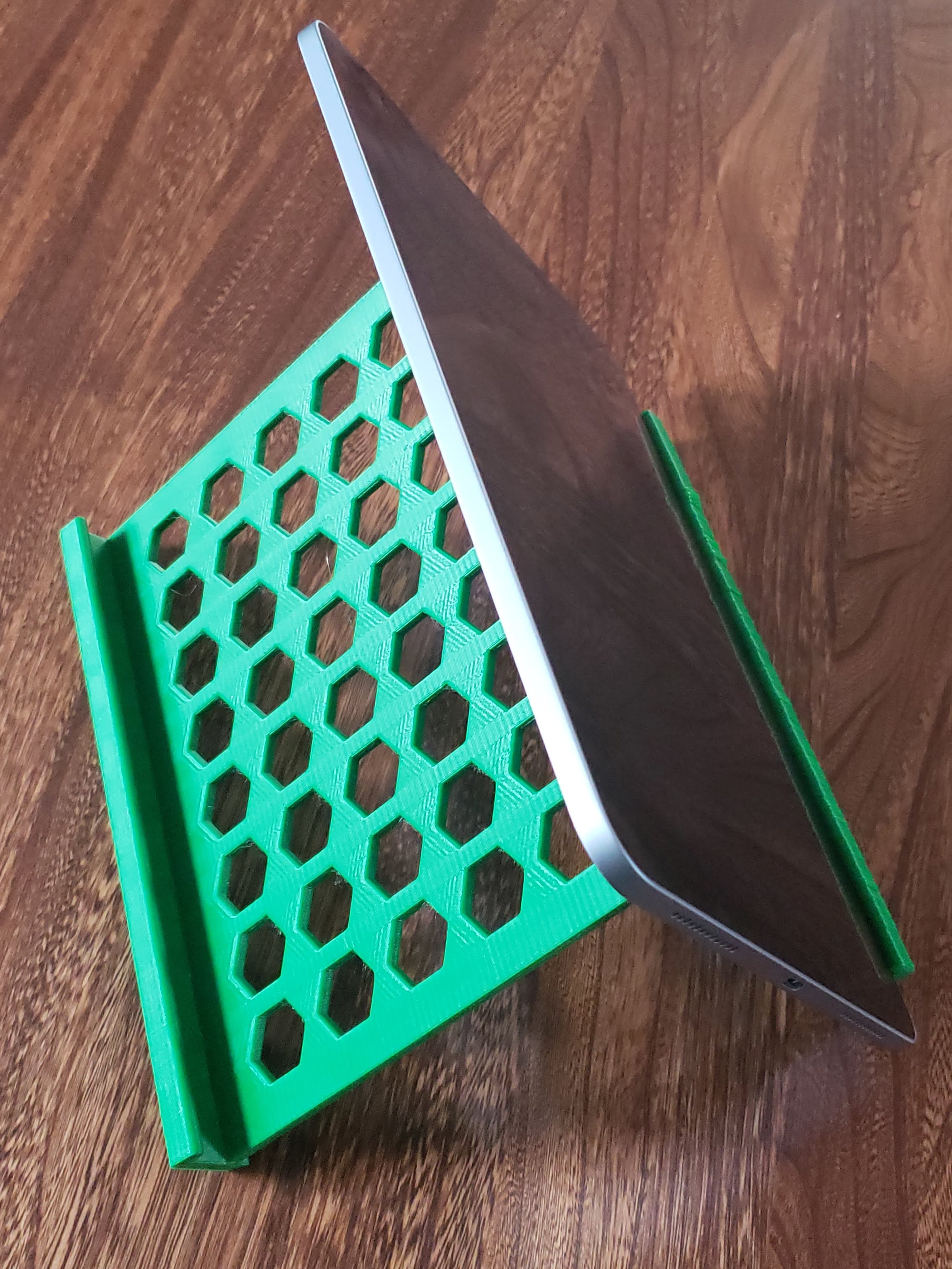 Miniatura 3 do modelo 3D Versatile tablet stand
