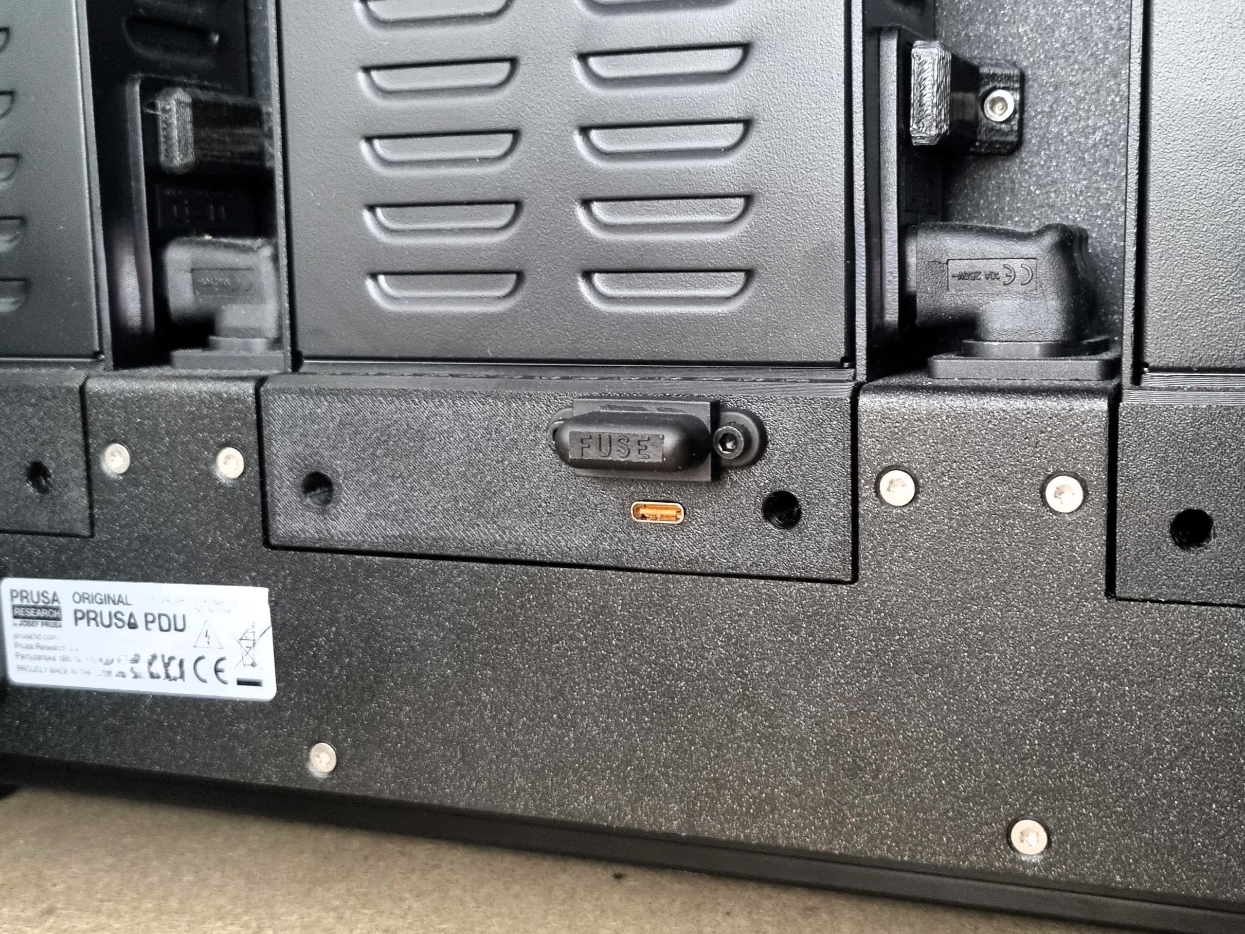 Prusa XL PSU Cover 65W USB-C CKCS U1E Charging Module | Prusa XL Netzteilabdeckung für 65W USB-C CKCS U1E Ladeplatine