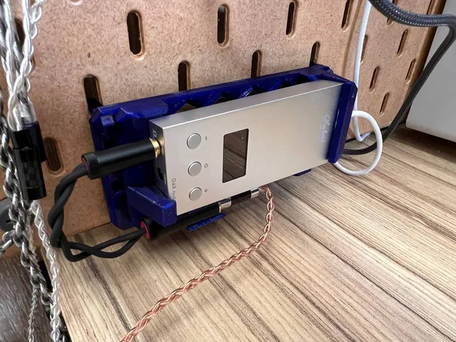 Sabaj DA3 Ikea Skådis pegboard mount