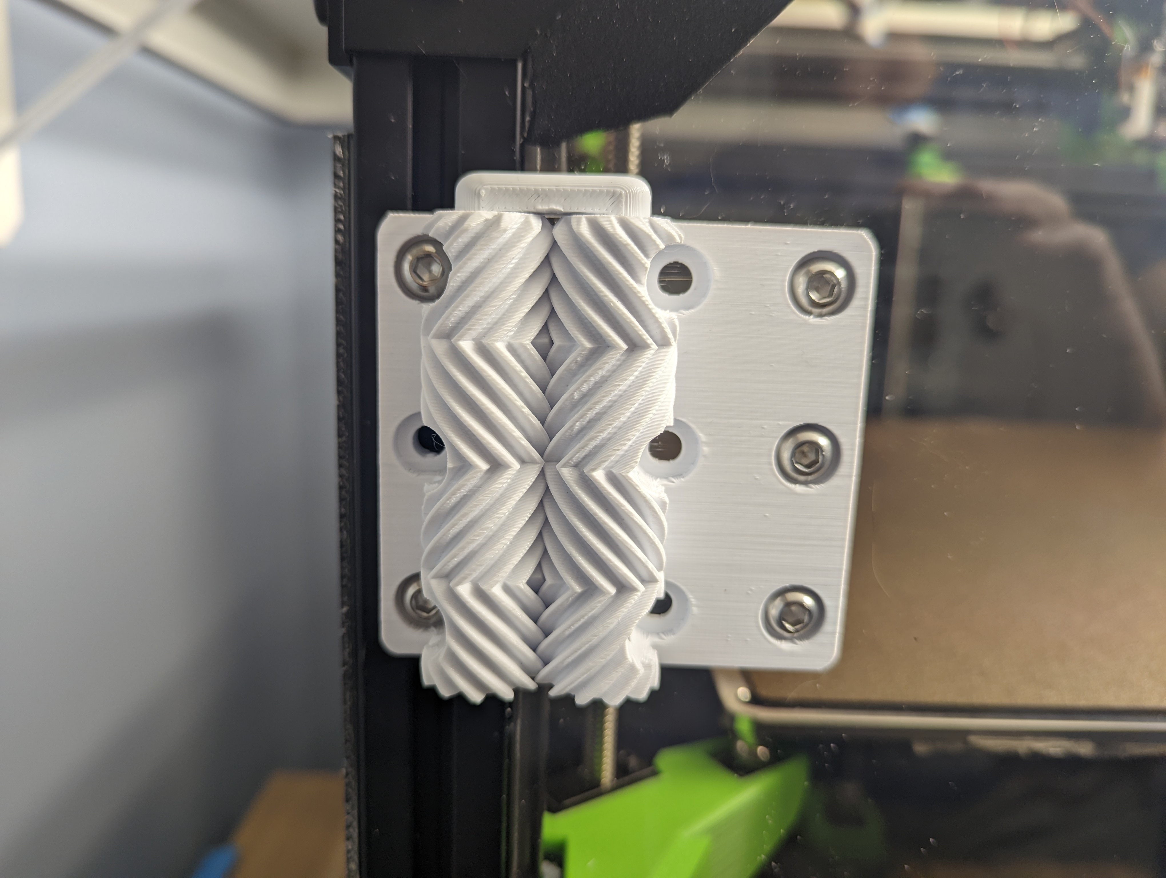 Geared Hinge