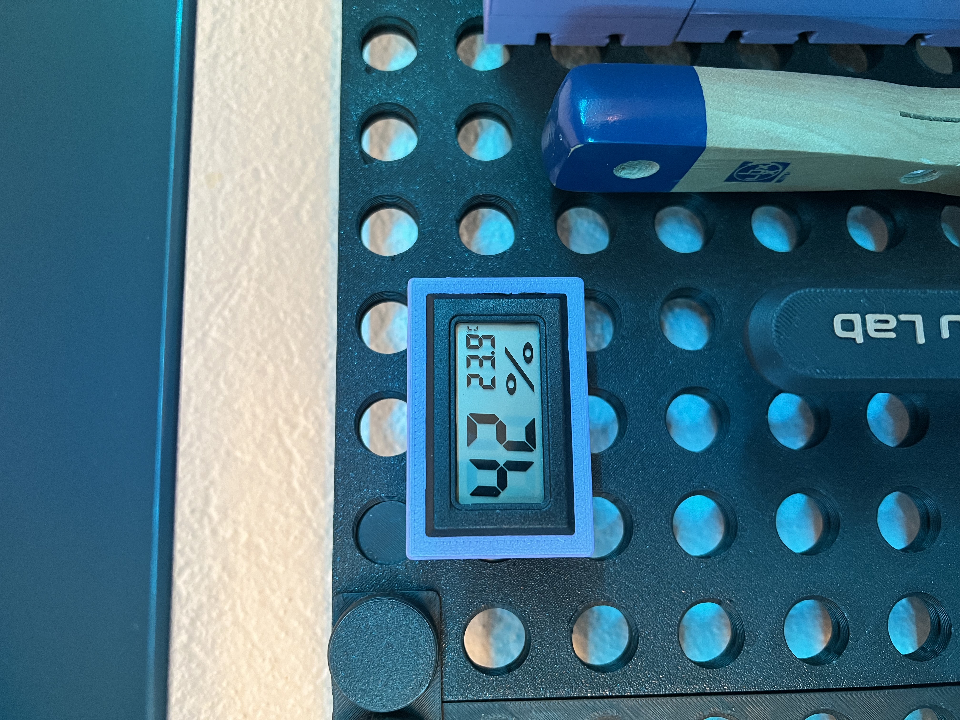 Hygrometer Threadboard Halter