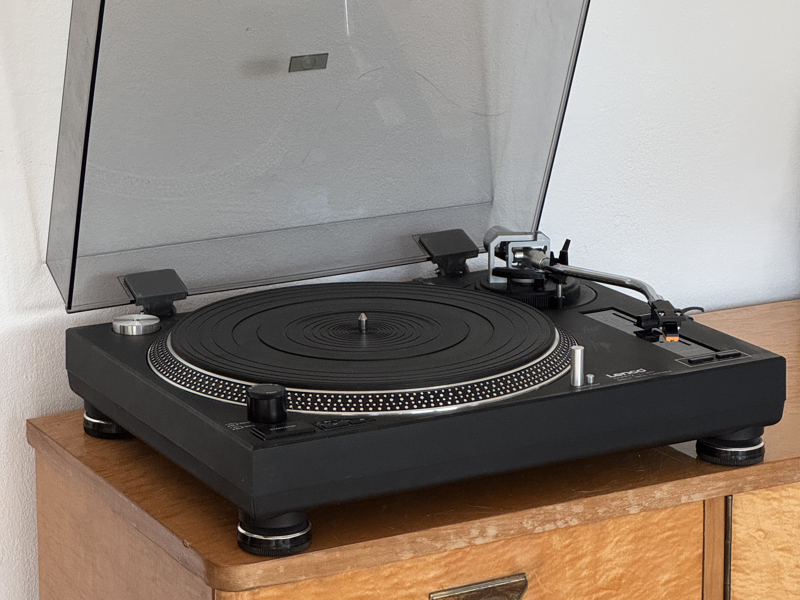 Hinge for Record Player Dust Cover