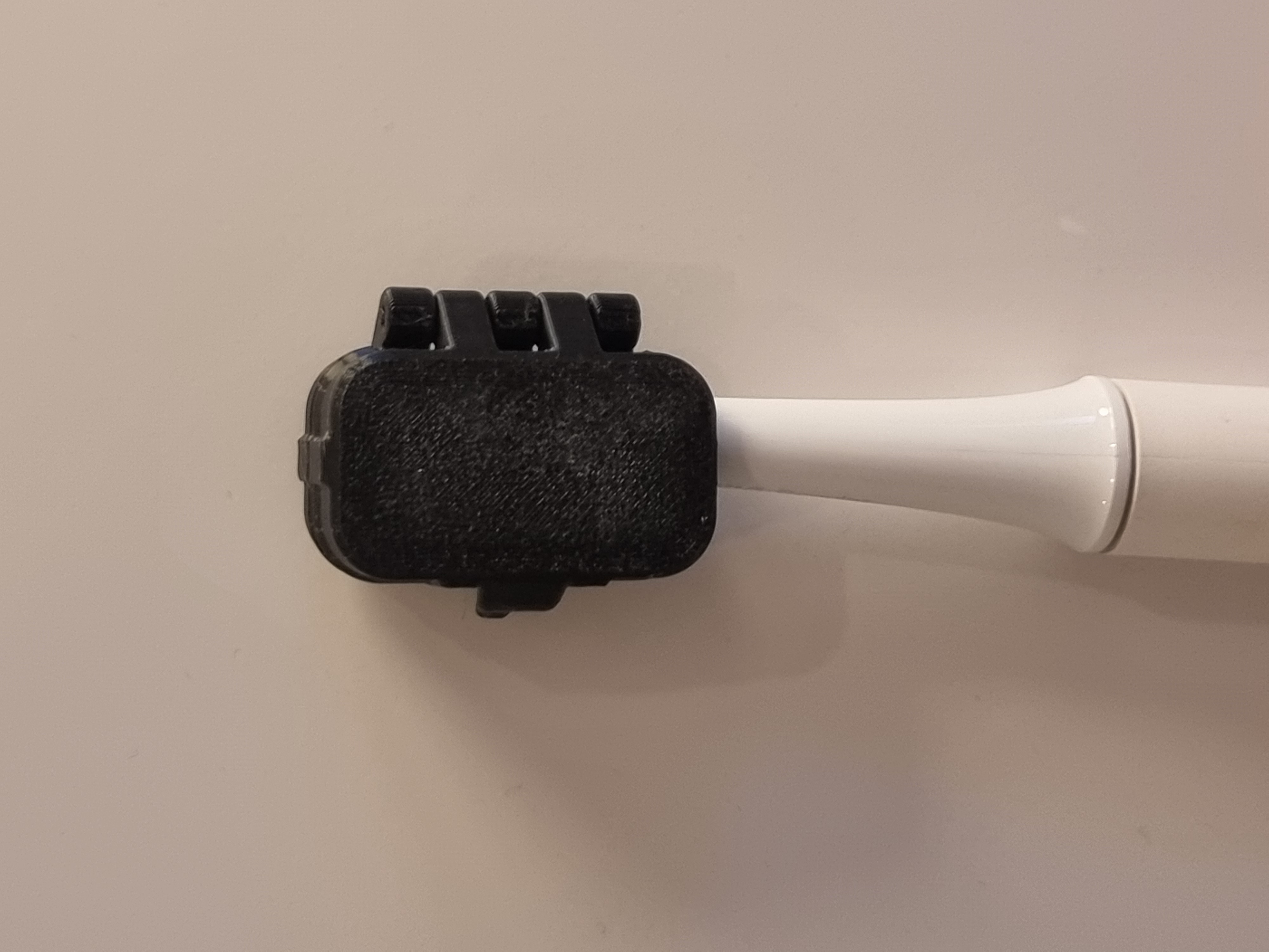 Toothbrush travel case remix for electric toothbrush by Sergej