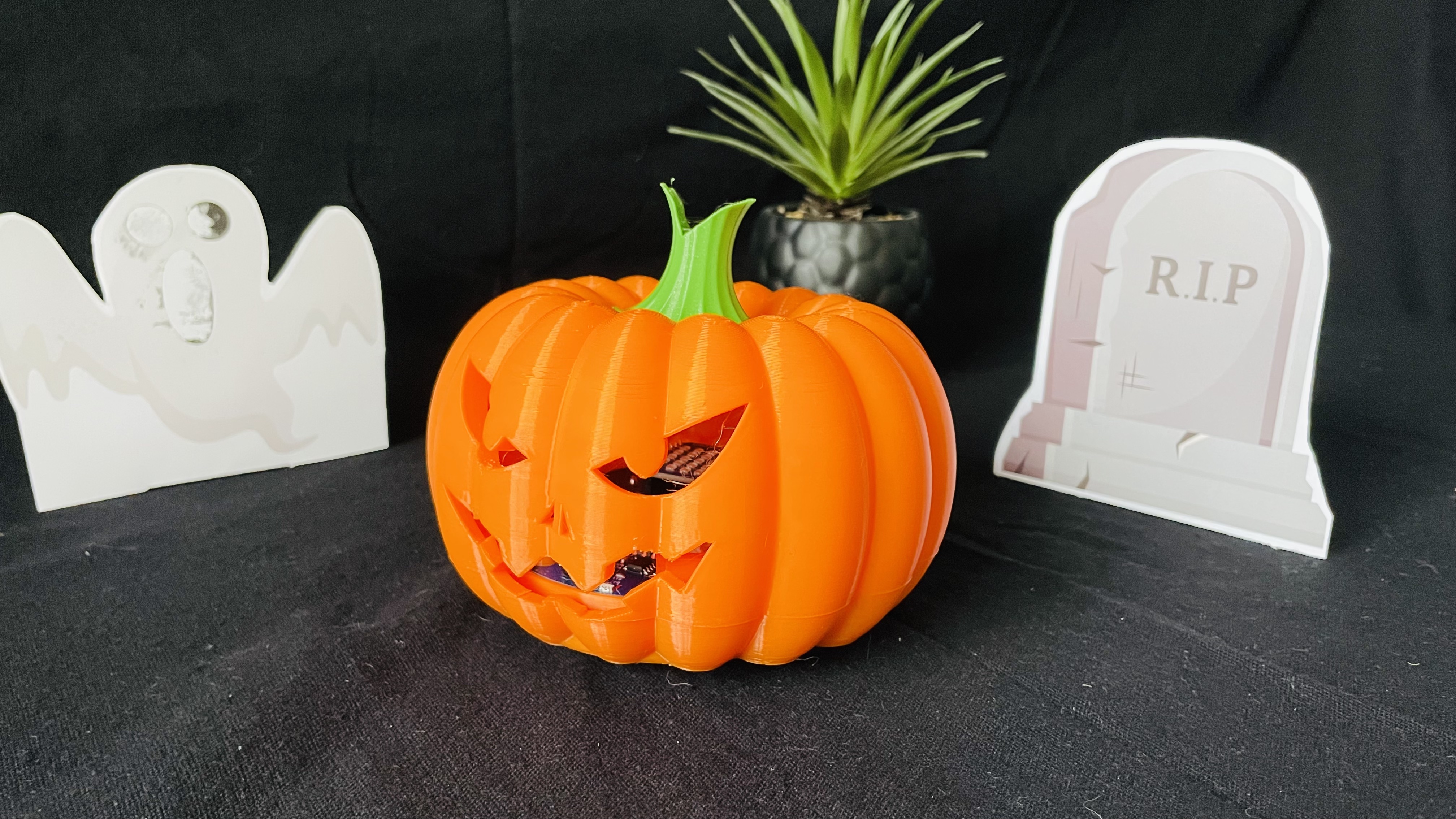Robotic Pumpkin with Eliobot