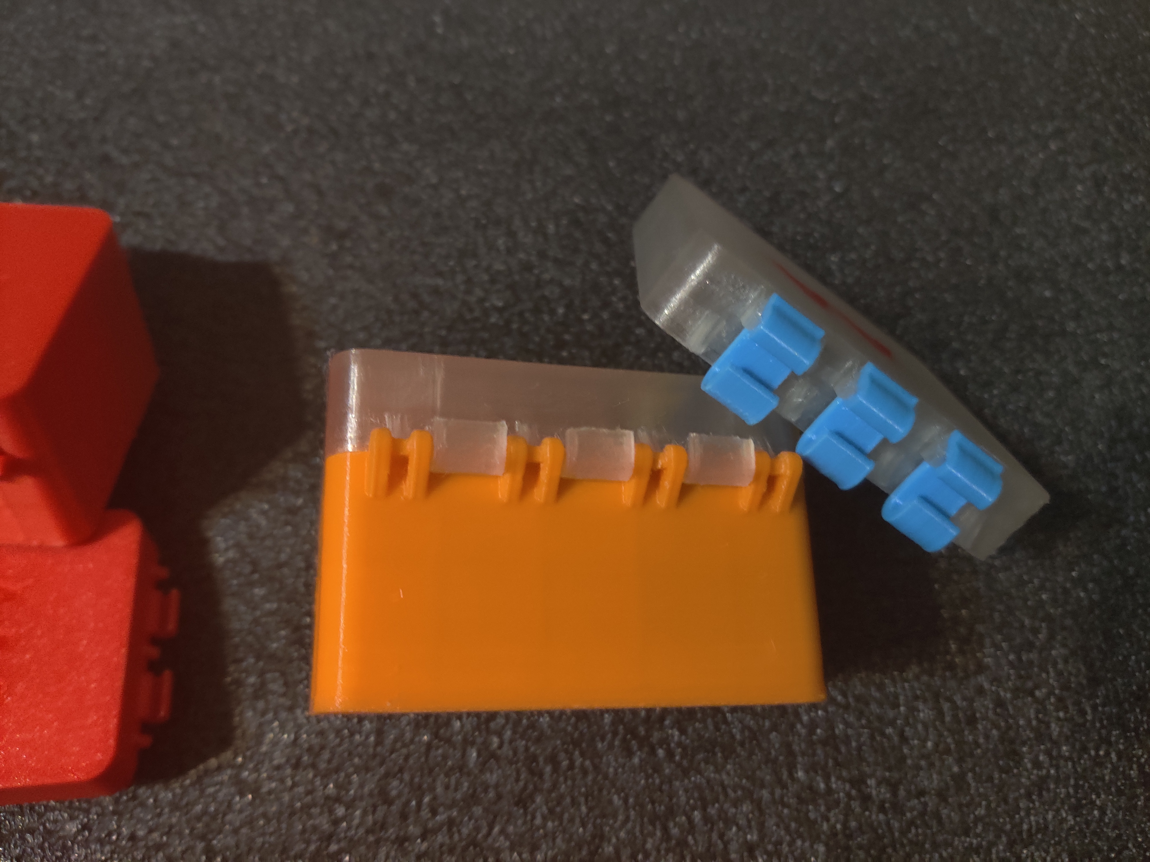 Miniatura 5 do modelo 3D D Battery Box, Snap Hinge