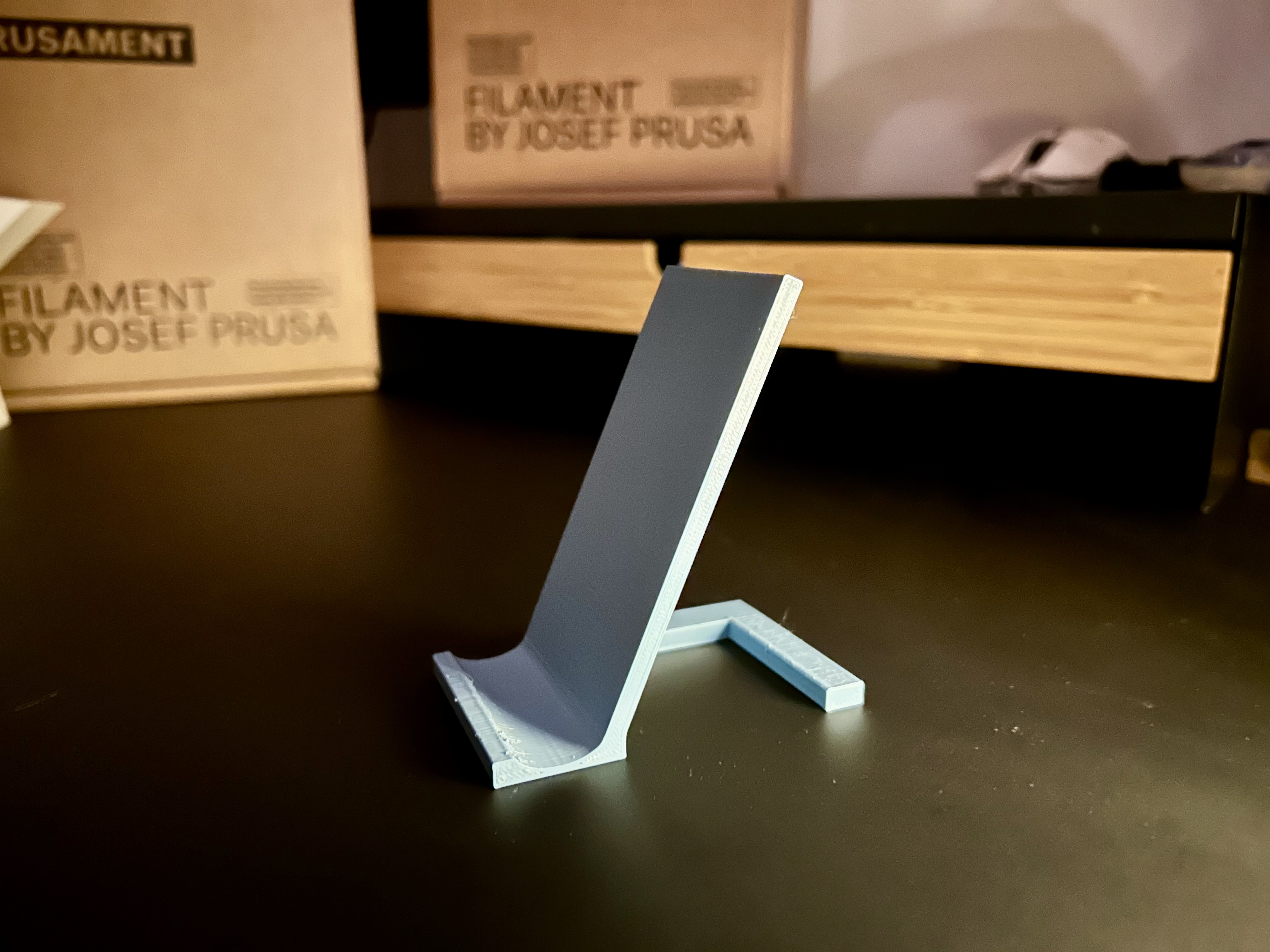 (EXPERIMENTAL) Simple Phone Stand