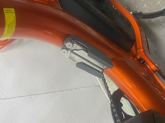 Juiced Scorpion / Hyperscorpion Leatherman Wave Holder bottle cage mount