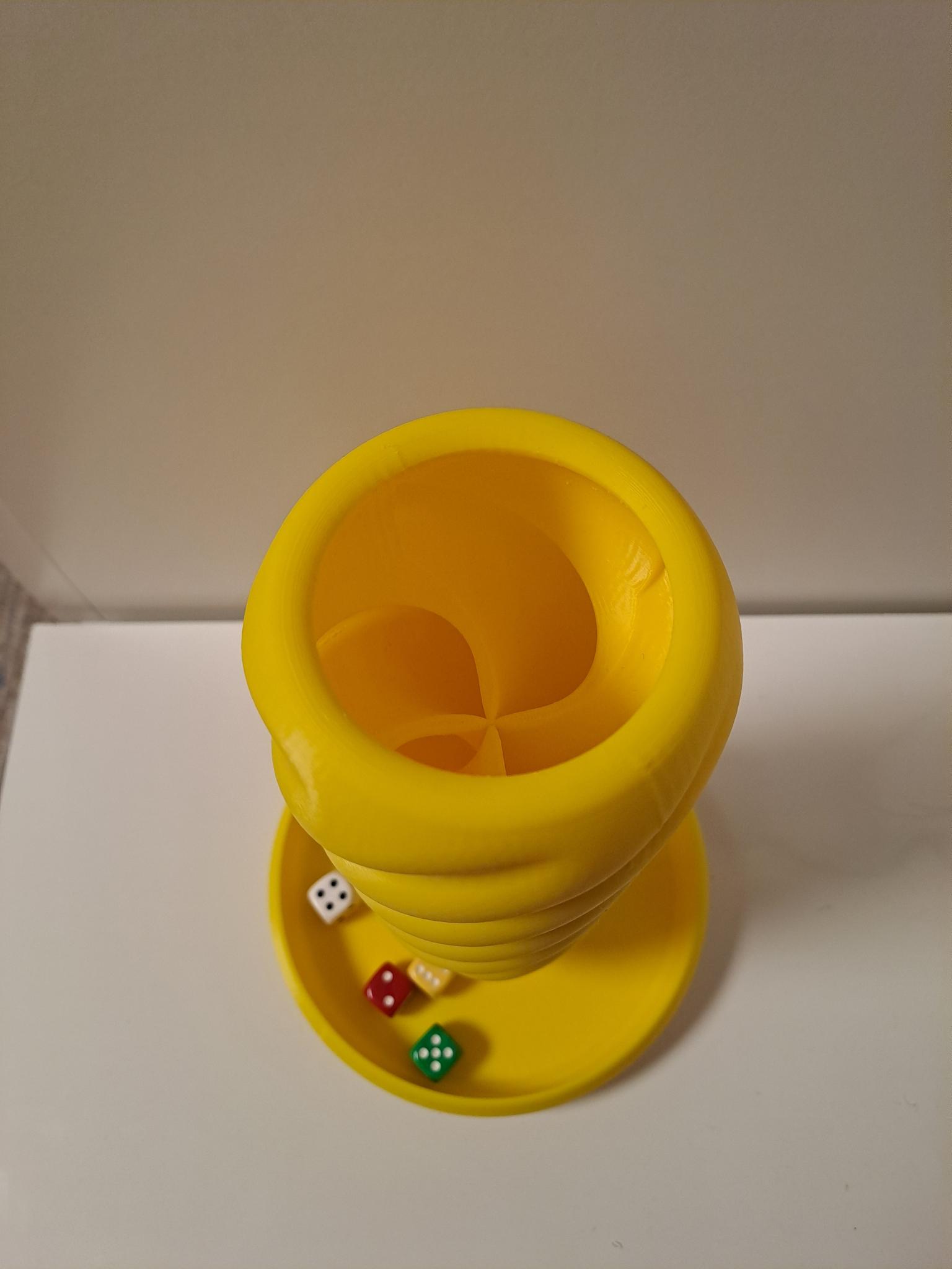 Dice Tower w/ bigger bowl by Lunantic Download free STL model