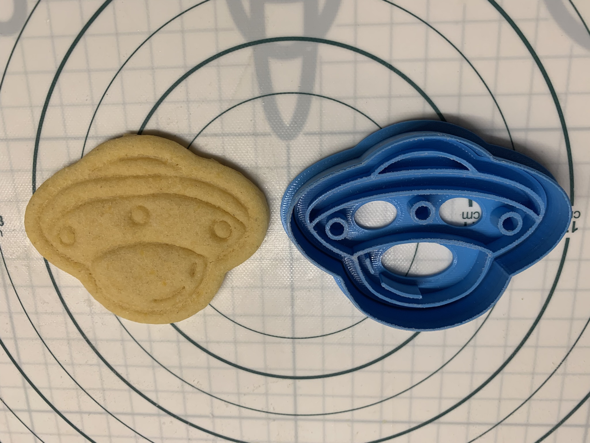 UFO cookie cutter