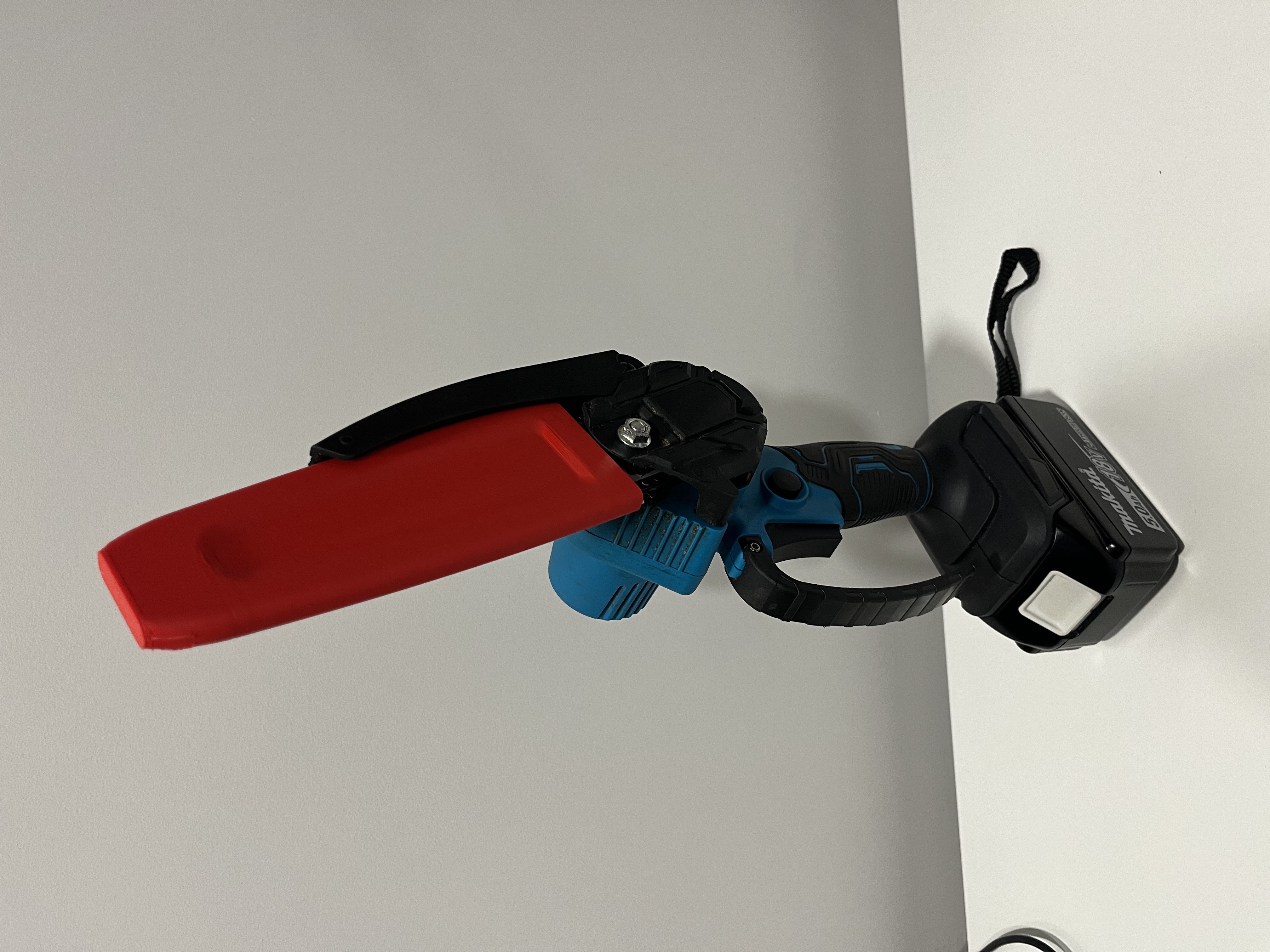 Chainsaw Blade Cover Guard - 4", 6" & 8" (Extra Strong)