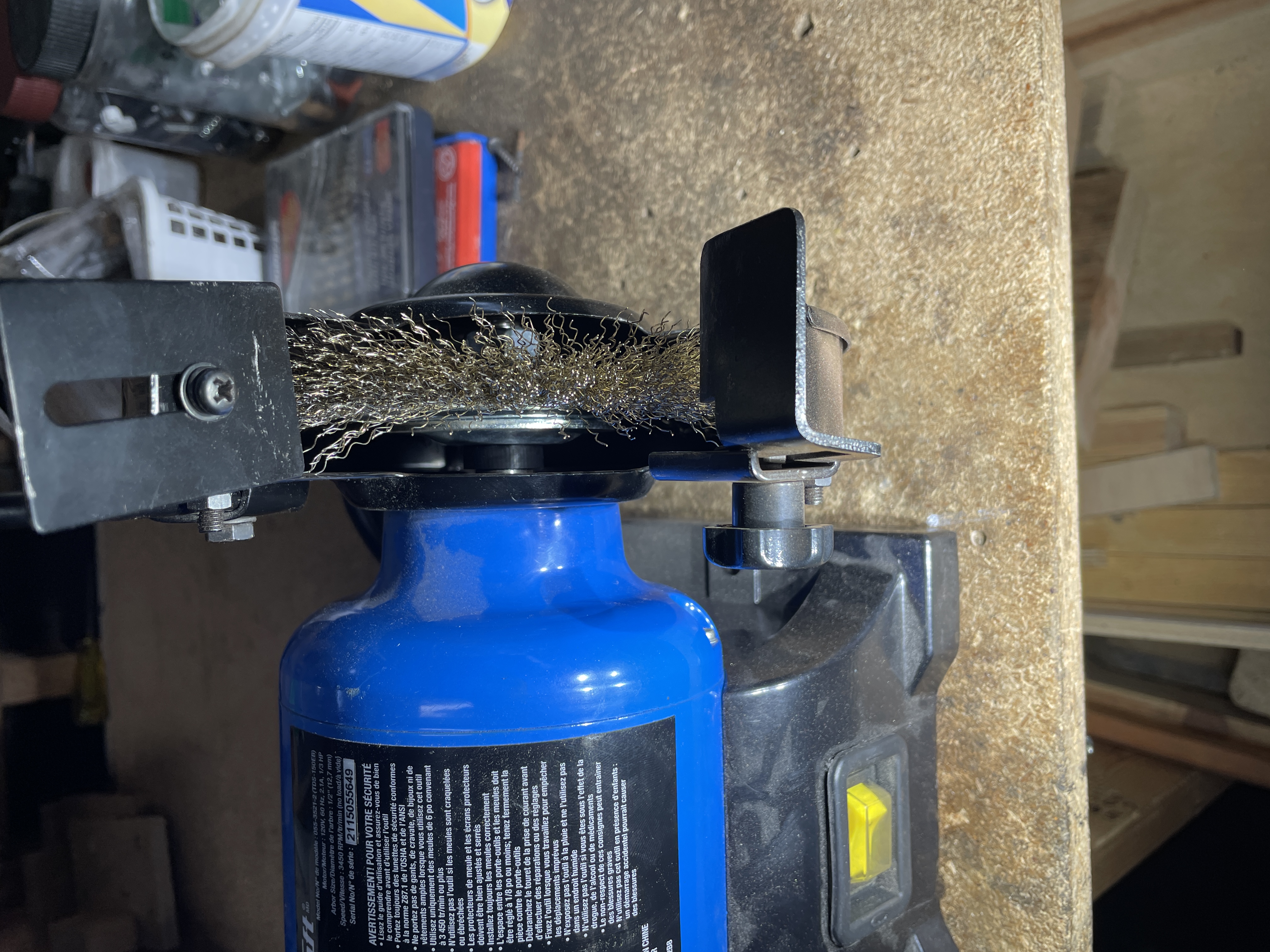 Miniatura 2 do modelo 3D Mastercraft Bench Grinder Space