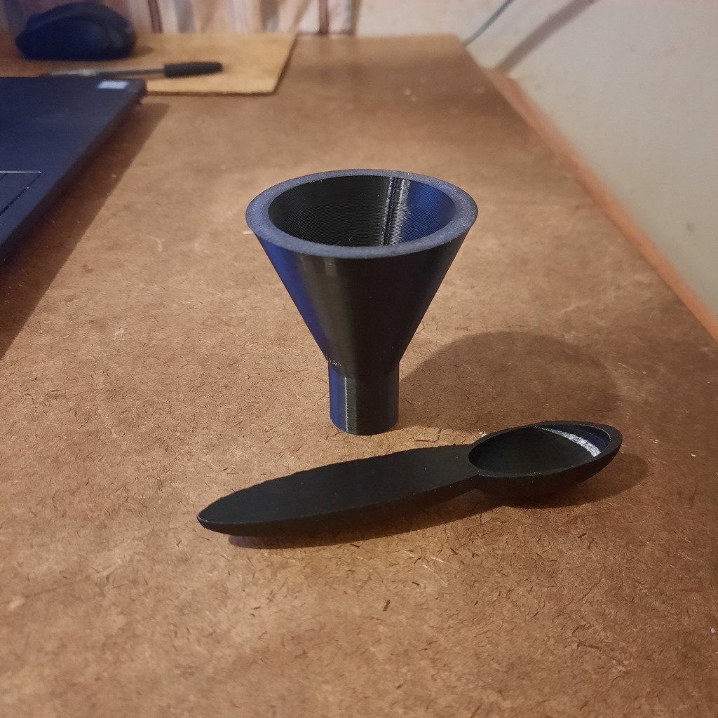 Funnel for water bottle