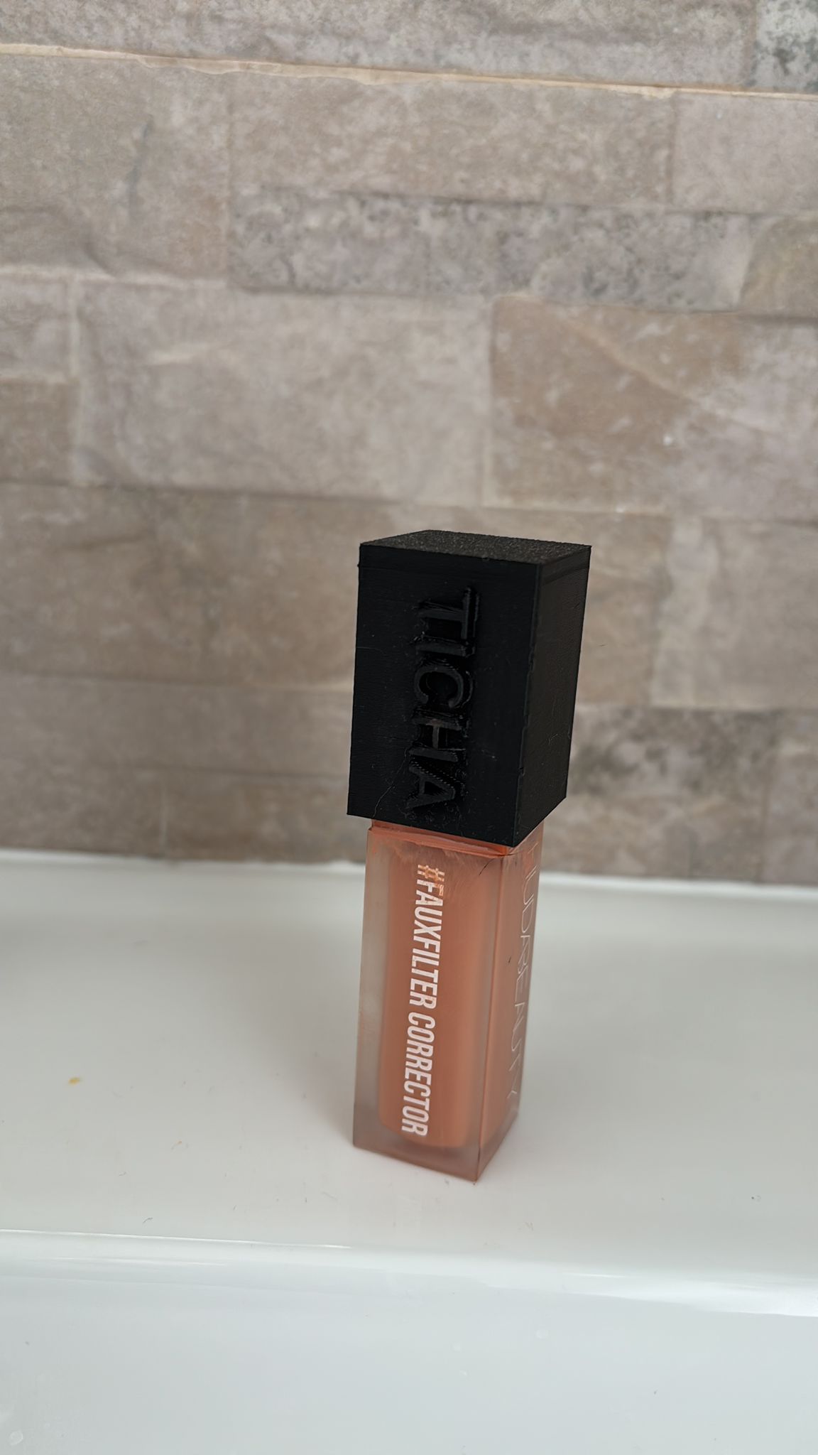 Quick and Dirty replacement lid -Hudabeauty corrector makeup